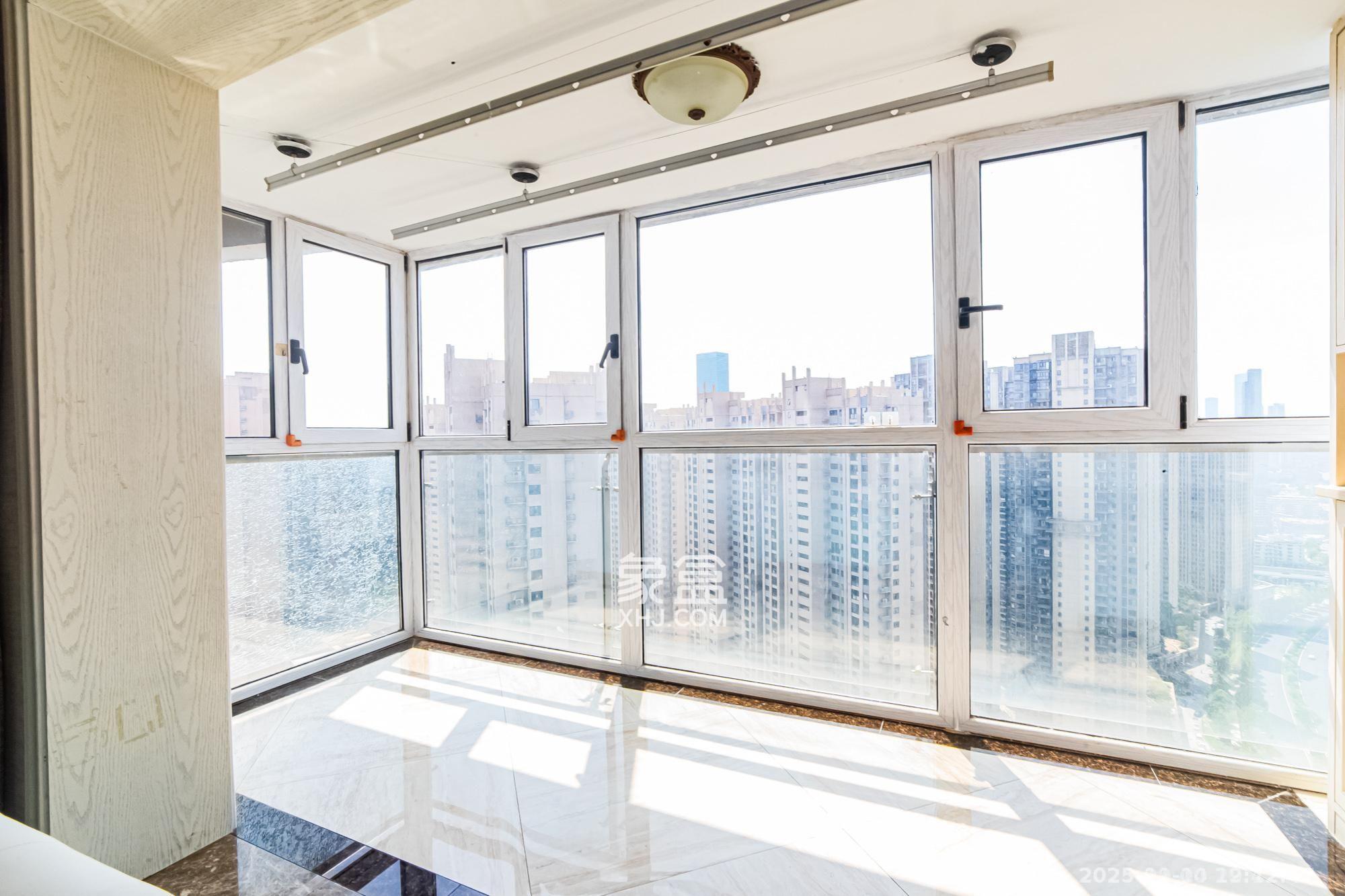 北辰三角洲E5区  4室2厅2卫    3700.0元/月室内图