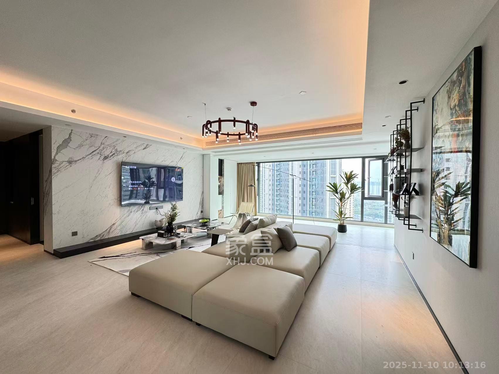 中海阅湘台  4室2厅2卫    16800.0元/月