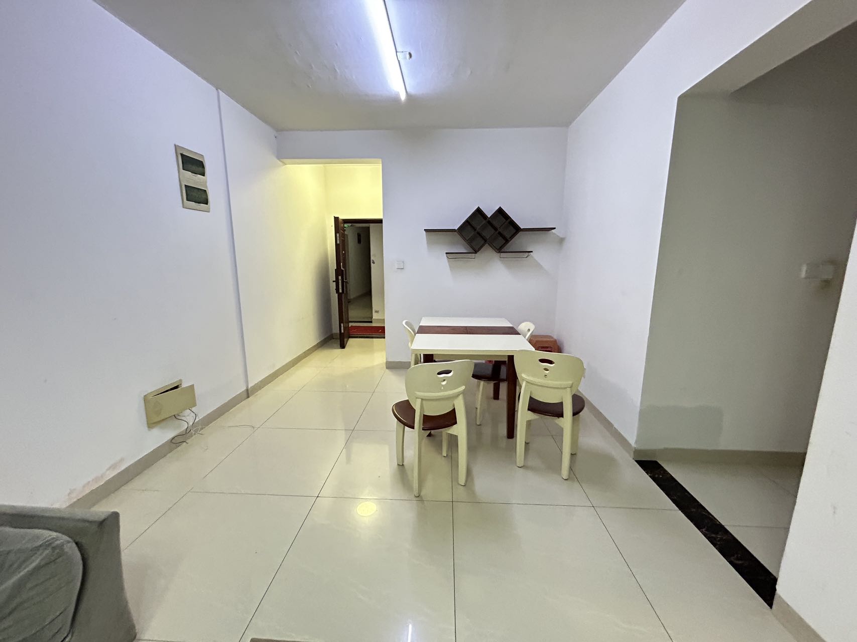 滨海新城一区（B-06地块）  3室1厅1卫    2900.0元/月室内图