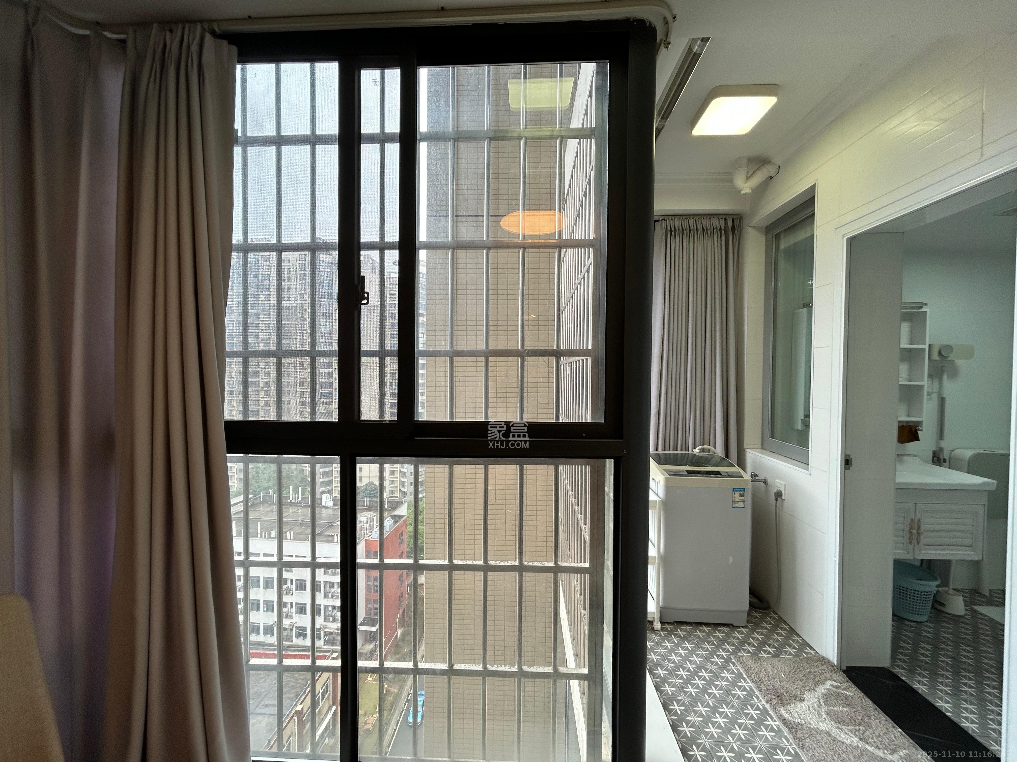 汇景豪庭  1室0厅0卫    2000.0元/月室内图