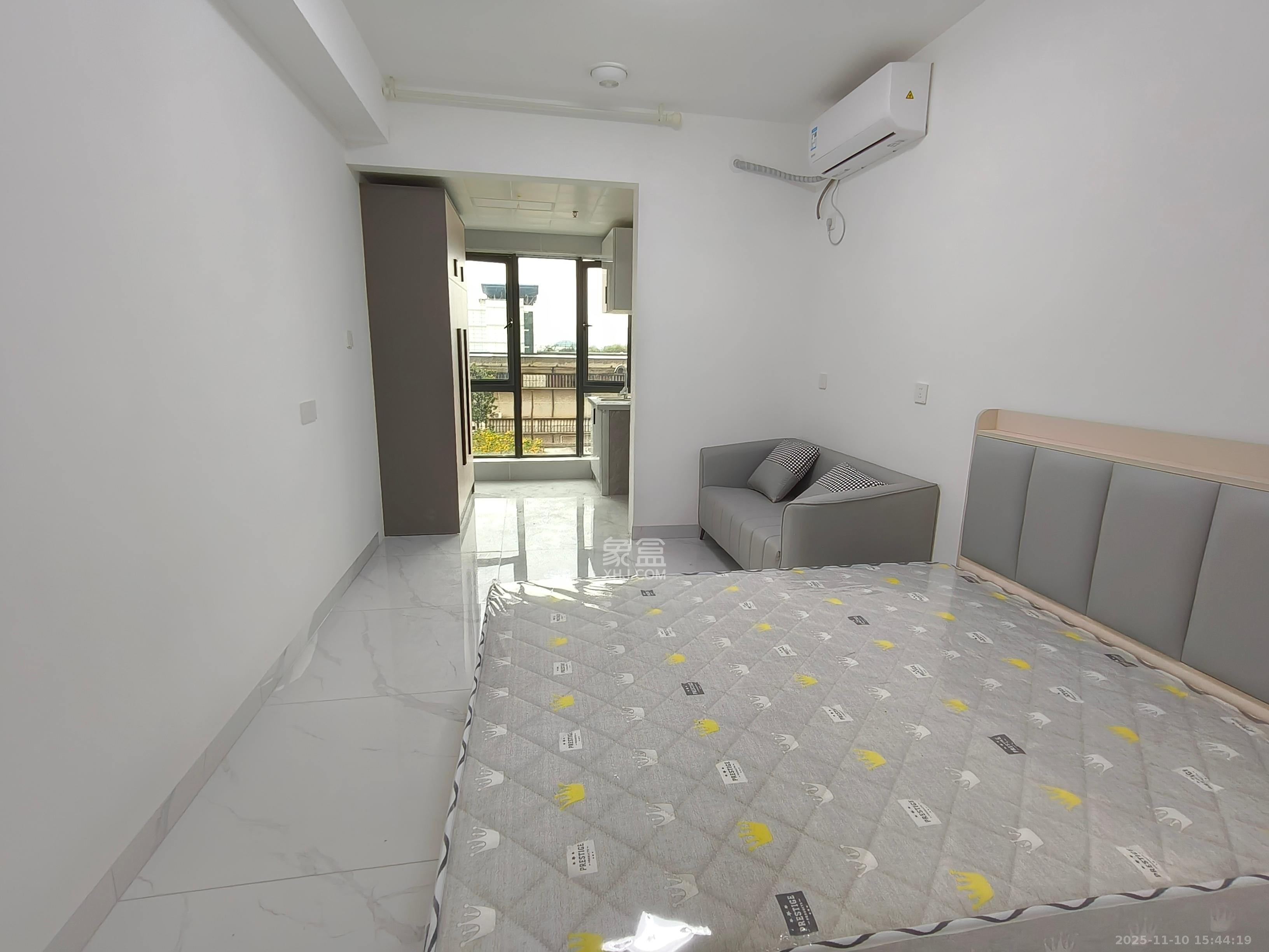 卓越伊景苑  1室0厅0卫    1180.0元/月室内图1