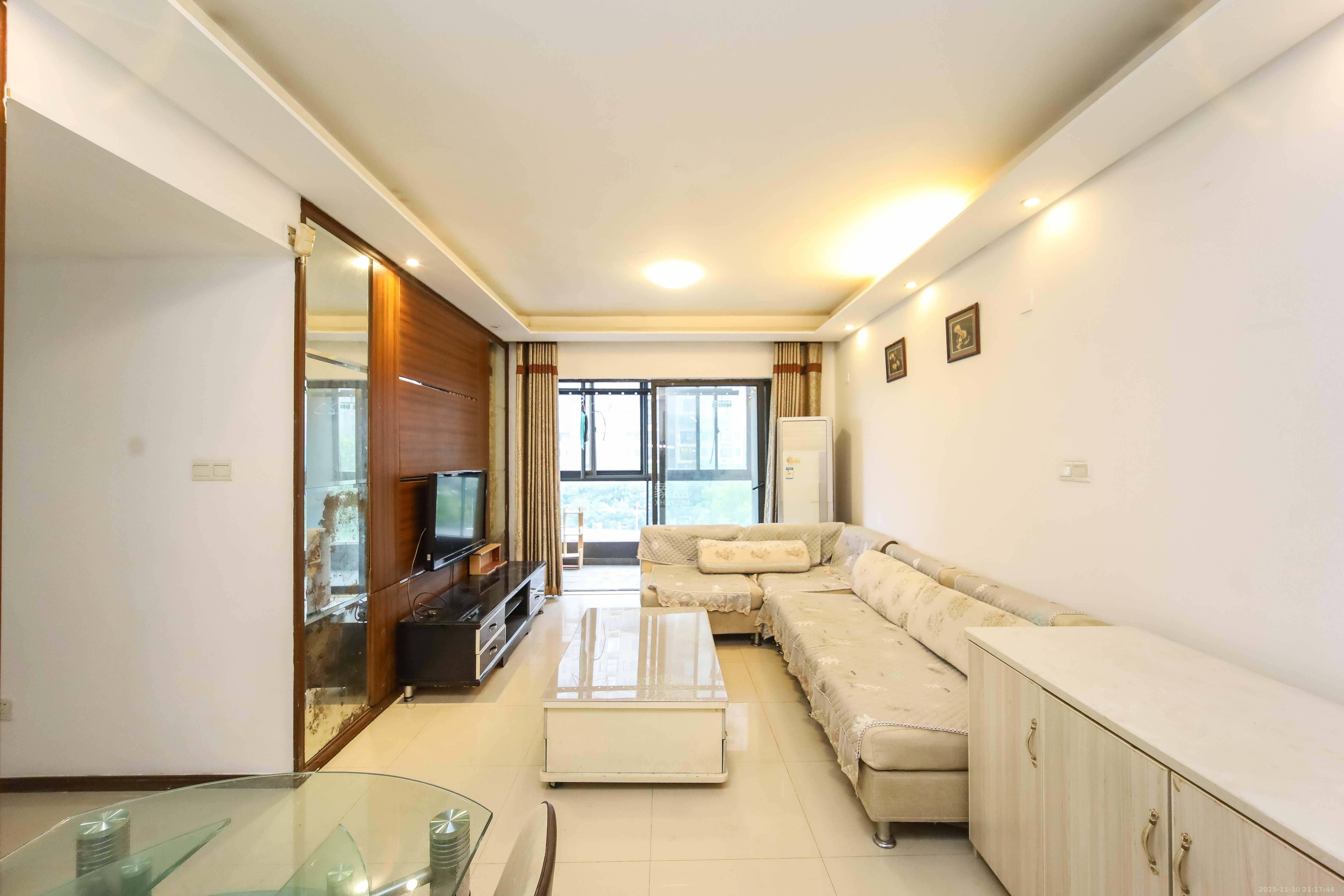 万科金域蓝湾  3室2厅1卫    74.0万