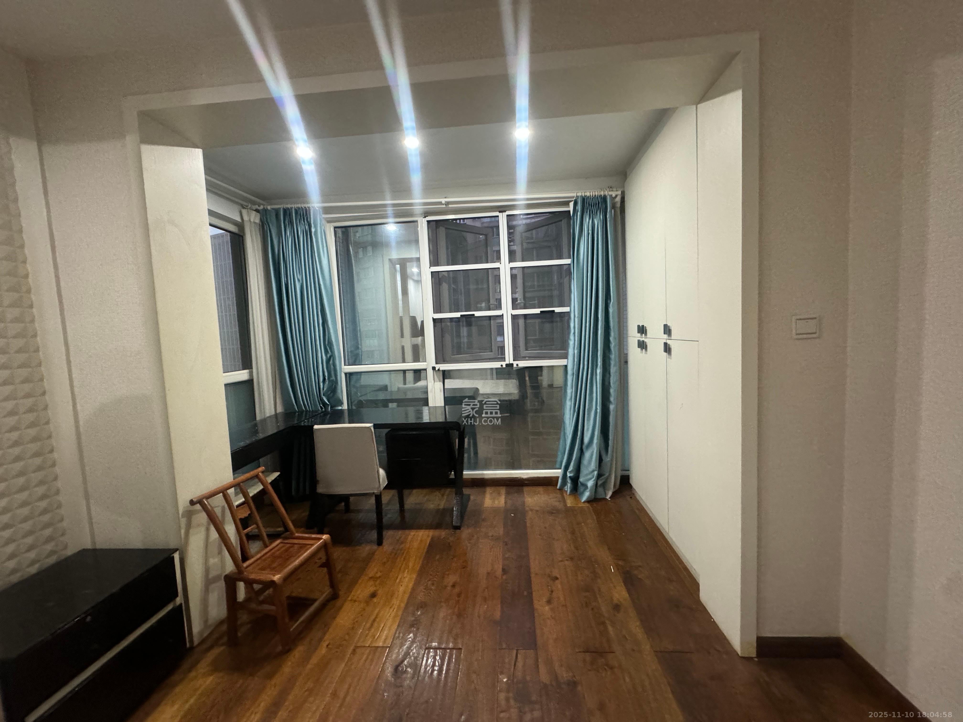 新城新世界一二三期  3室1厅1卫    3000.0元/月室内图