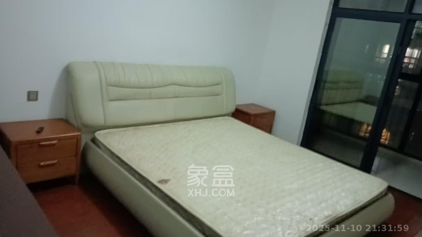 天悦嘉园  3室2厅1卫    2500.0元/月室内图