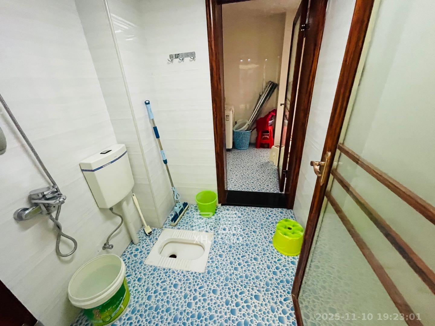 上河国际C区  2室2厅1卫    2500.0元/月室内图