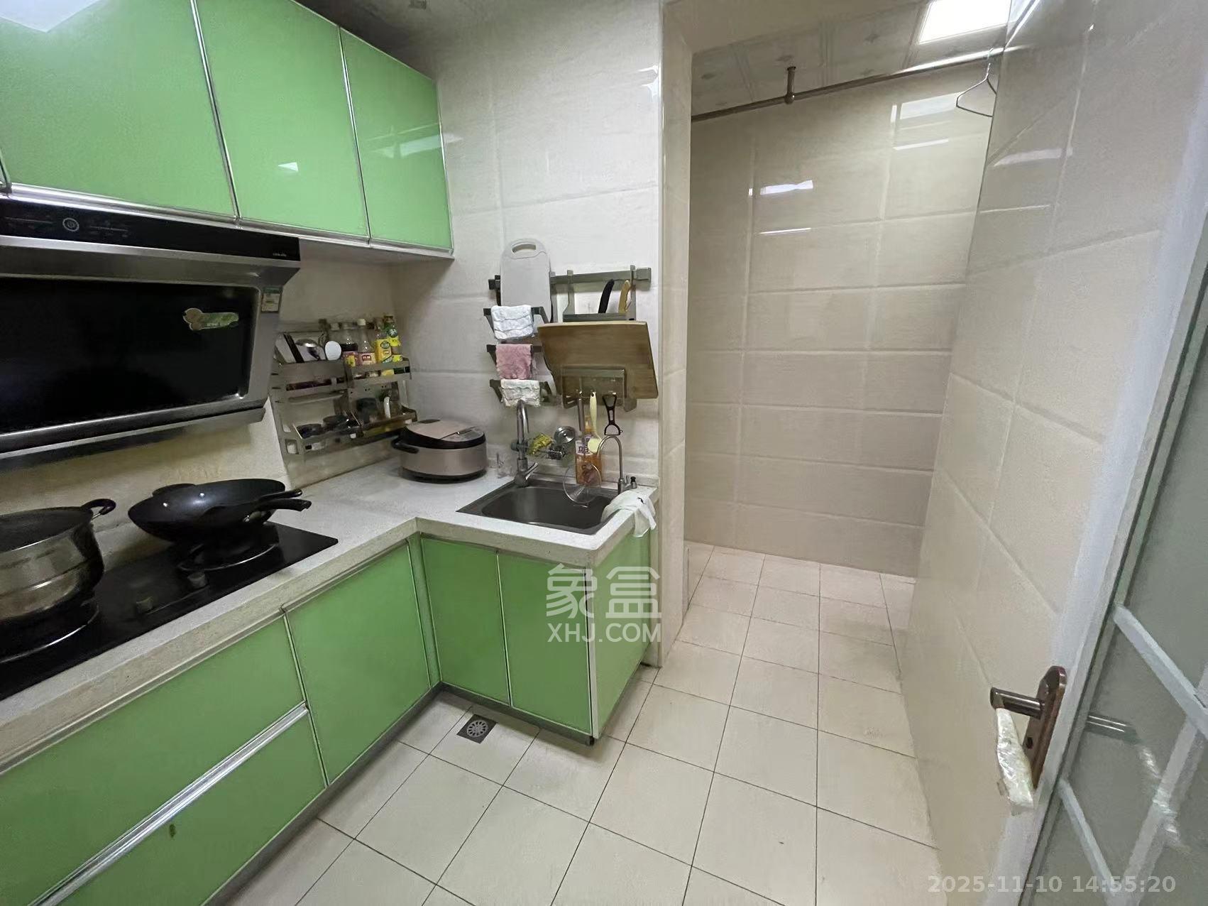 百纳广场(百纳公寓) 2室2厅1卫 2300.0元/月 百纳广场(百纳公寓) 2室2厅1卫 2300.0元/月室内图