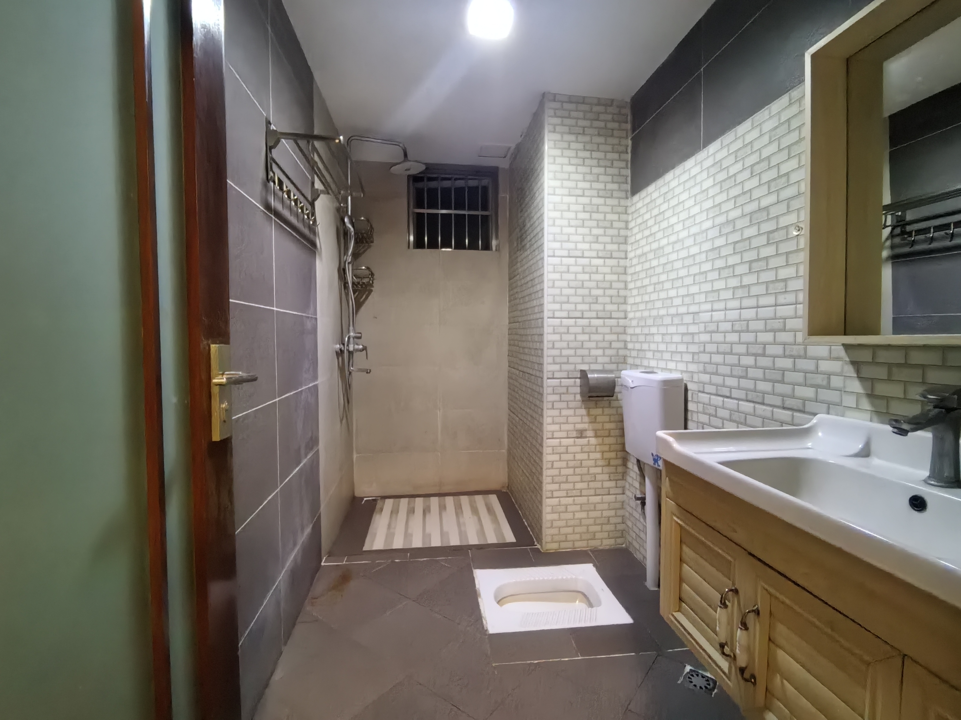 金牛生态小区  3室2厅2卫    3000.0元/月室内图