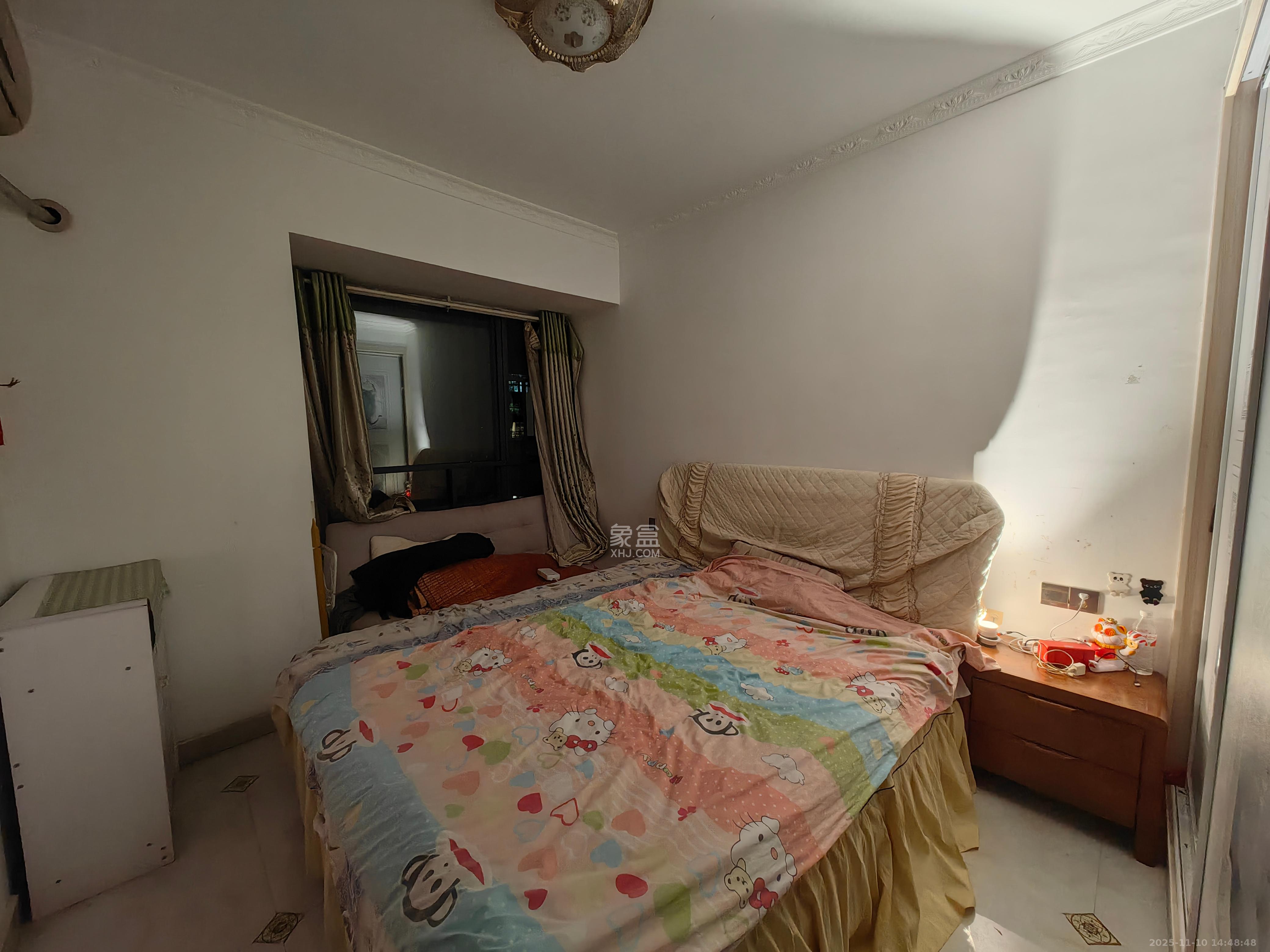 海伦春天  3室2厅2卫    2400.0元/月室内图