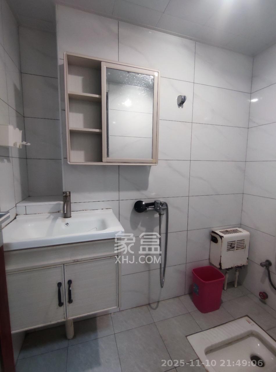 怡海星城 1室1厅1卫 950.0元/月 怡海星城 1室1厅1卫 950.0元/月室内图