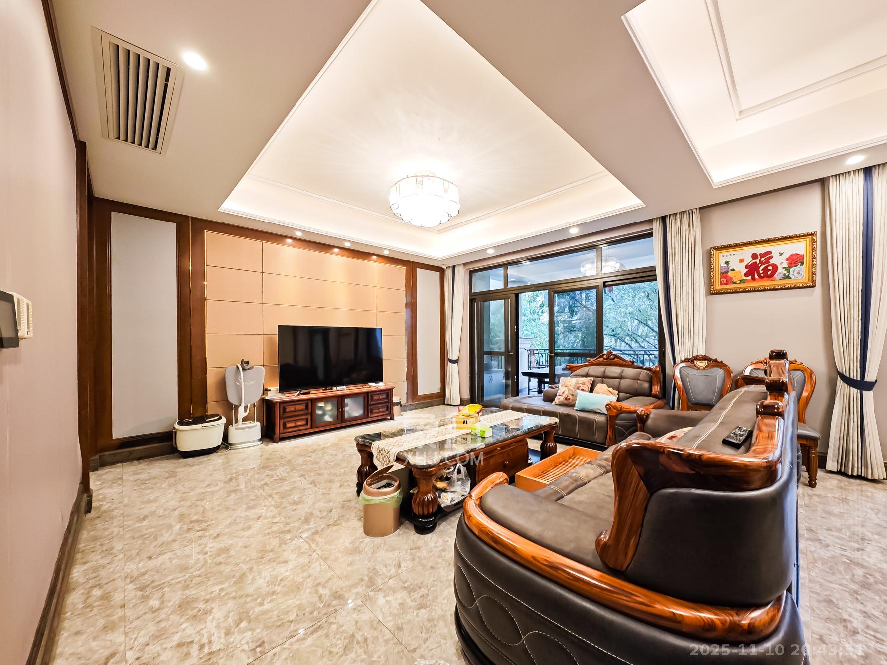 恒大御景天下城一期 3室2厅2卫 145.0万 恒大御景天下城一期 3室2厅2卫 145.0万客厅