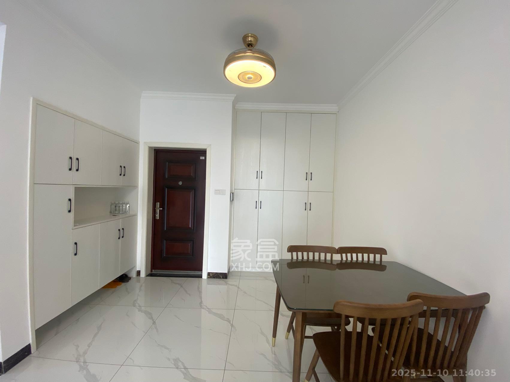 中建信和城  1室2厅2卫    2600.0元/月室内图