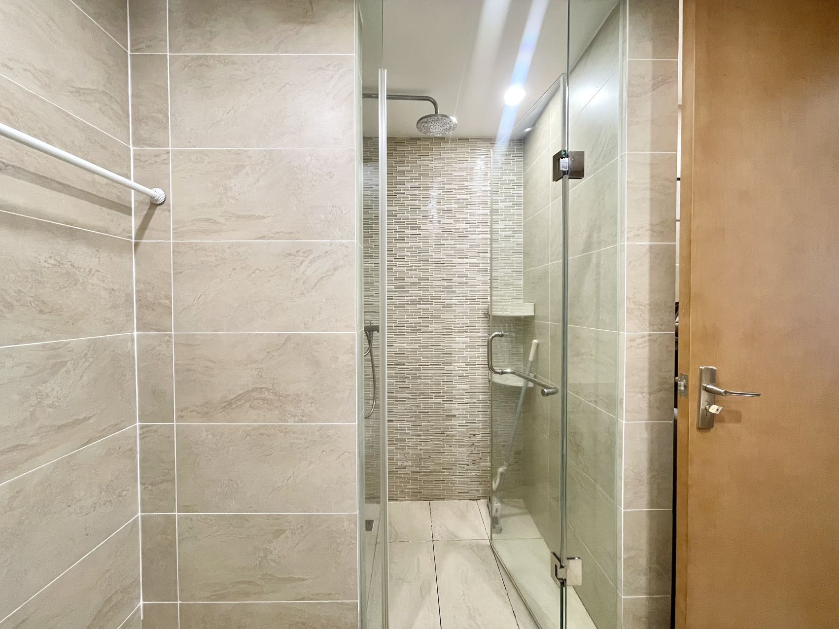 海航豪庭南苑  1室1厅1卫    129.0万客厅