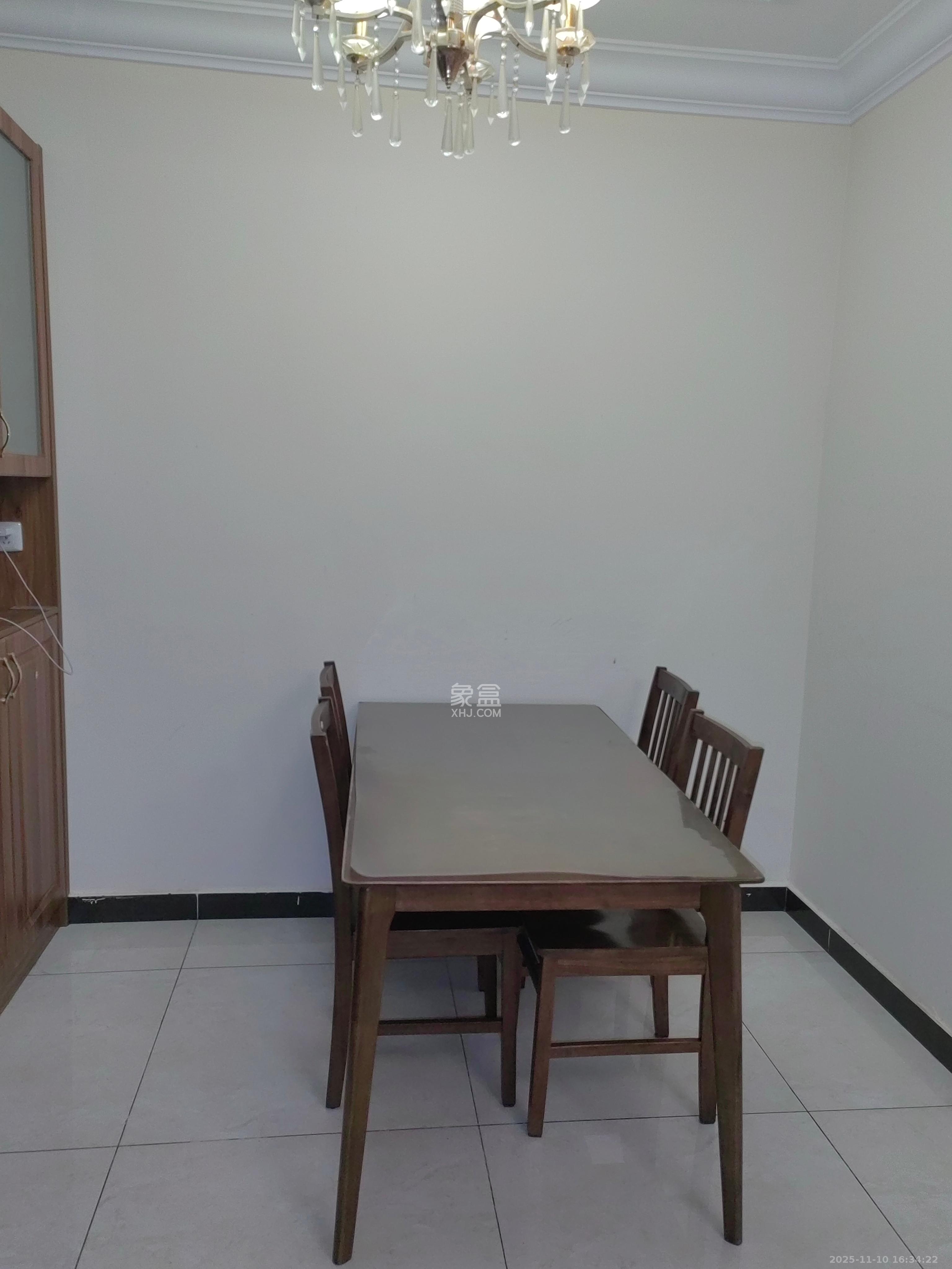 恒大翡翠华庭 3室2厅2卫 2600.0元/月 恒大翡翠华庭 3室2厅2卫 2600.0元/月室内图