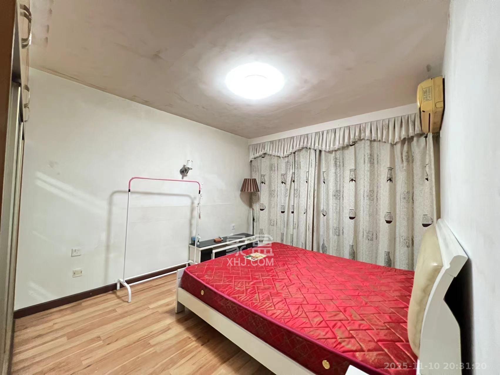 老灯泡厂宿舍(啤酒厂宿舍) 2室2厅1卫 2200.0元/月 老灯泡厂宿舍(啤酒厂宿舍) 2室2厅1卫 2200.0元/月室内图