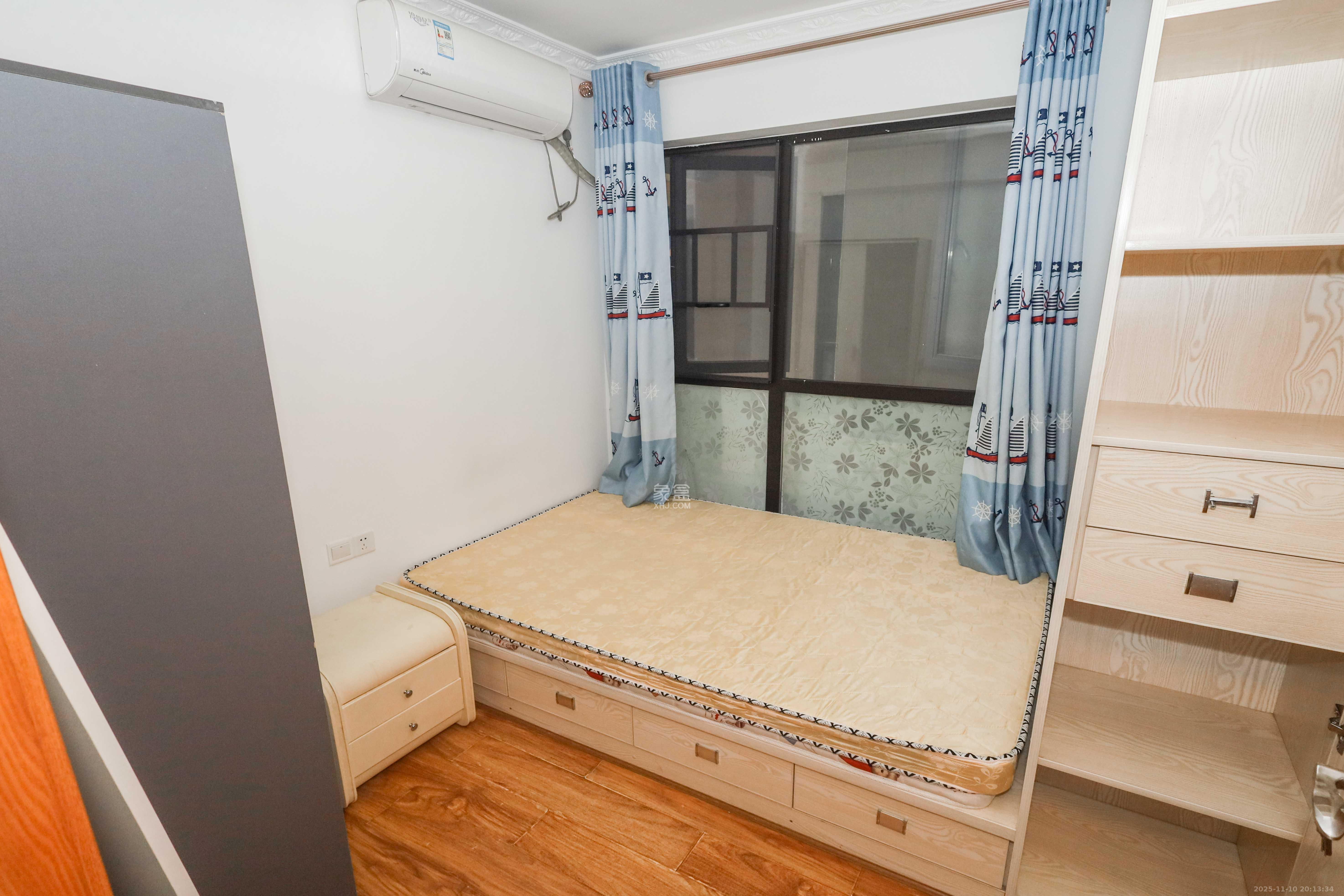 梅溪湖合能璞丽  2室2厅1卫    76.8万卧室