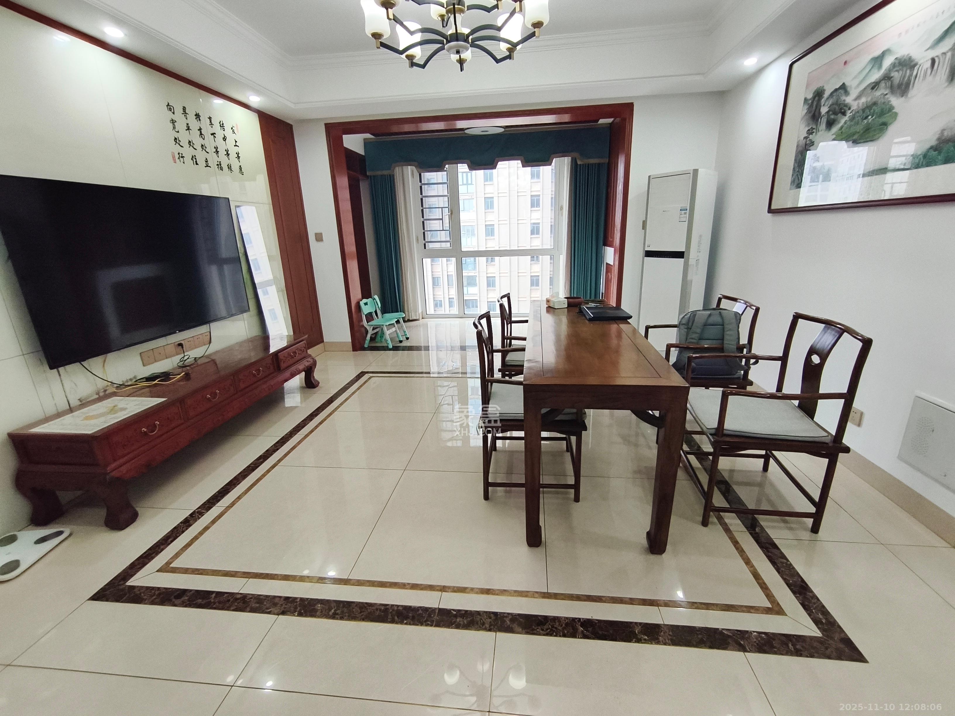 八方小区C区  4室2厅2卫    6500.0元/月