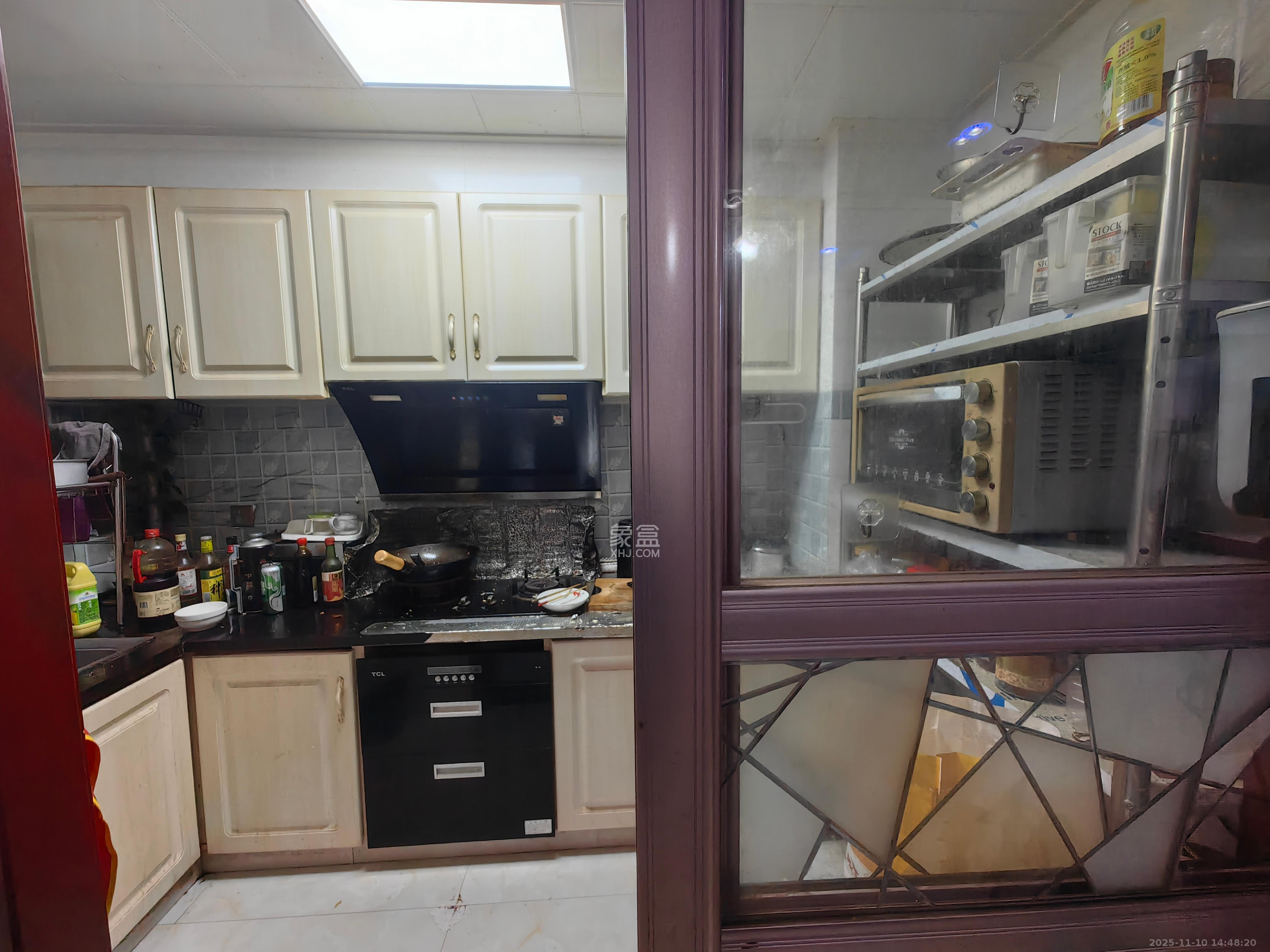 海伦春天 3室2厅2卫 2400.0元/月 海伦春天 3室2厅2卫 2400.0元/月室内图