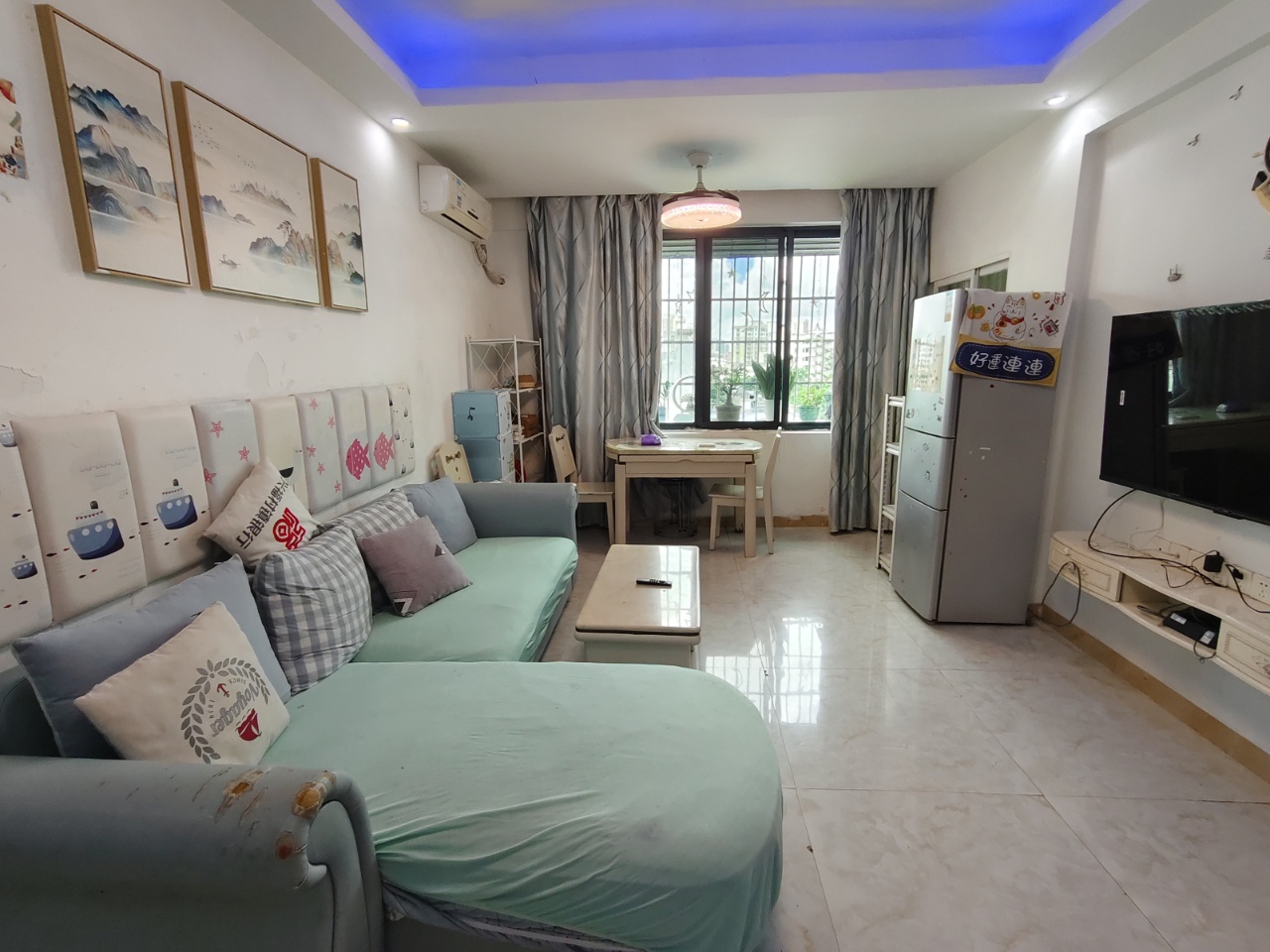 海阳小区  2室2厅1卫    1900.0元/月室内图