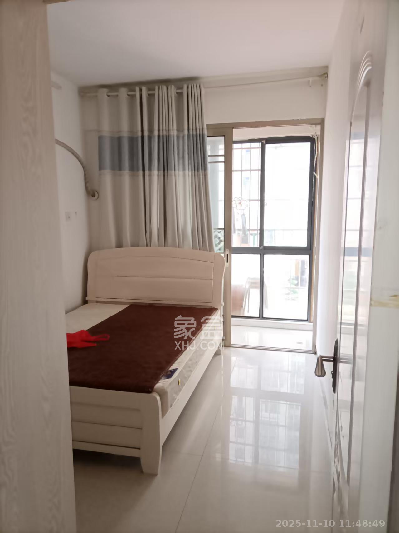 天元涉外景园B区 3室2厅2卫 2400.0元/月 天元涉外景园B区 3室2厅2卫 2400.0元/月室内图