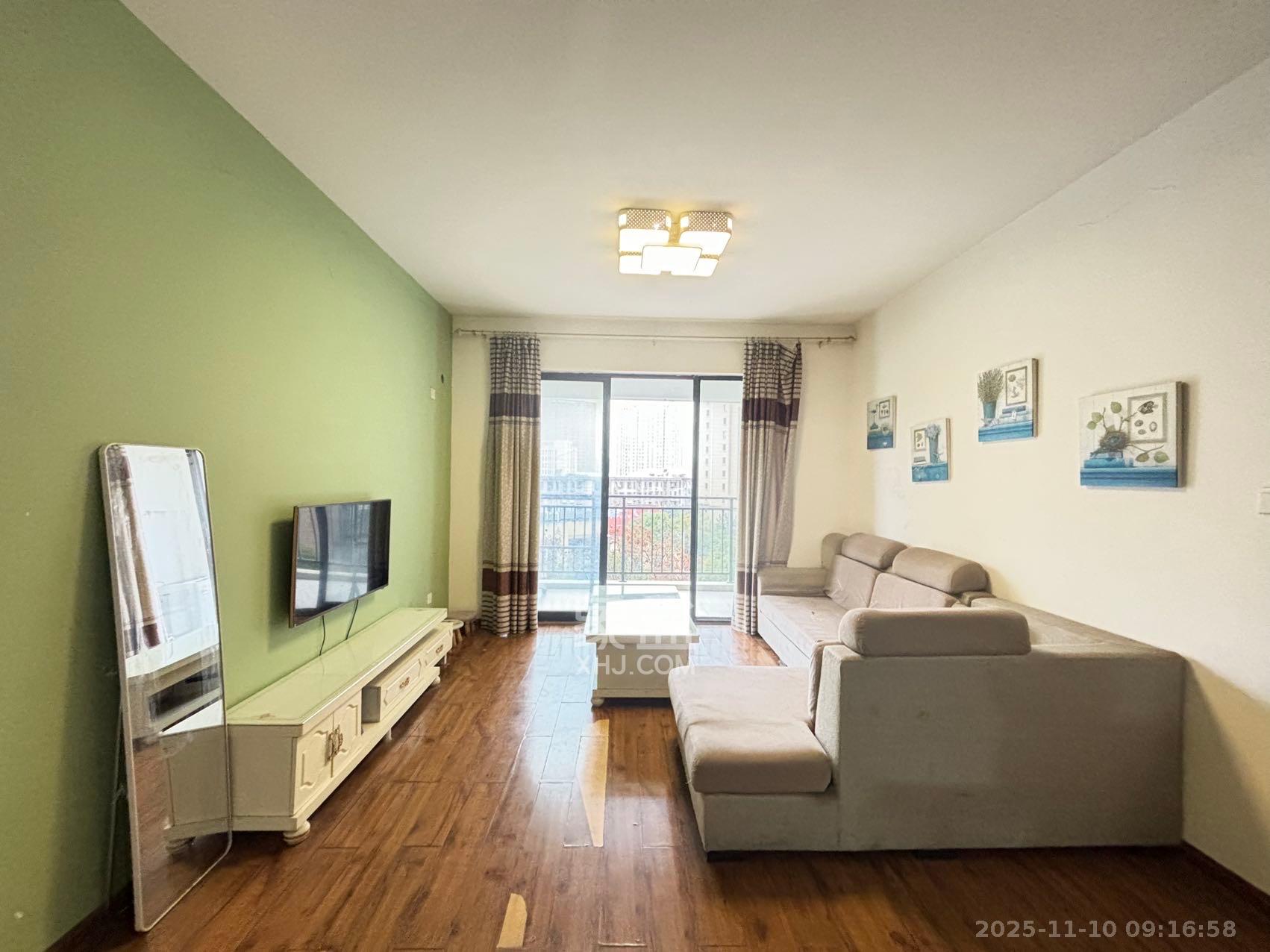 中南红领邦（红星嘉和苑）  3室2厅1卫    2000.0元/月