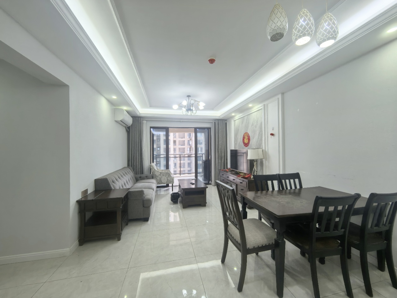 三弦慧府  3室2厅2卫    155.0万