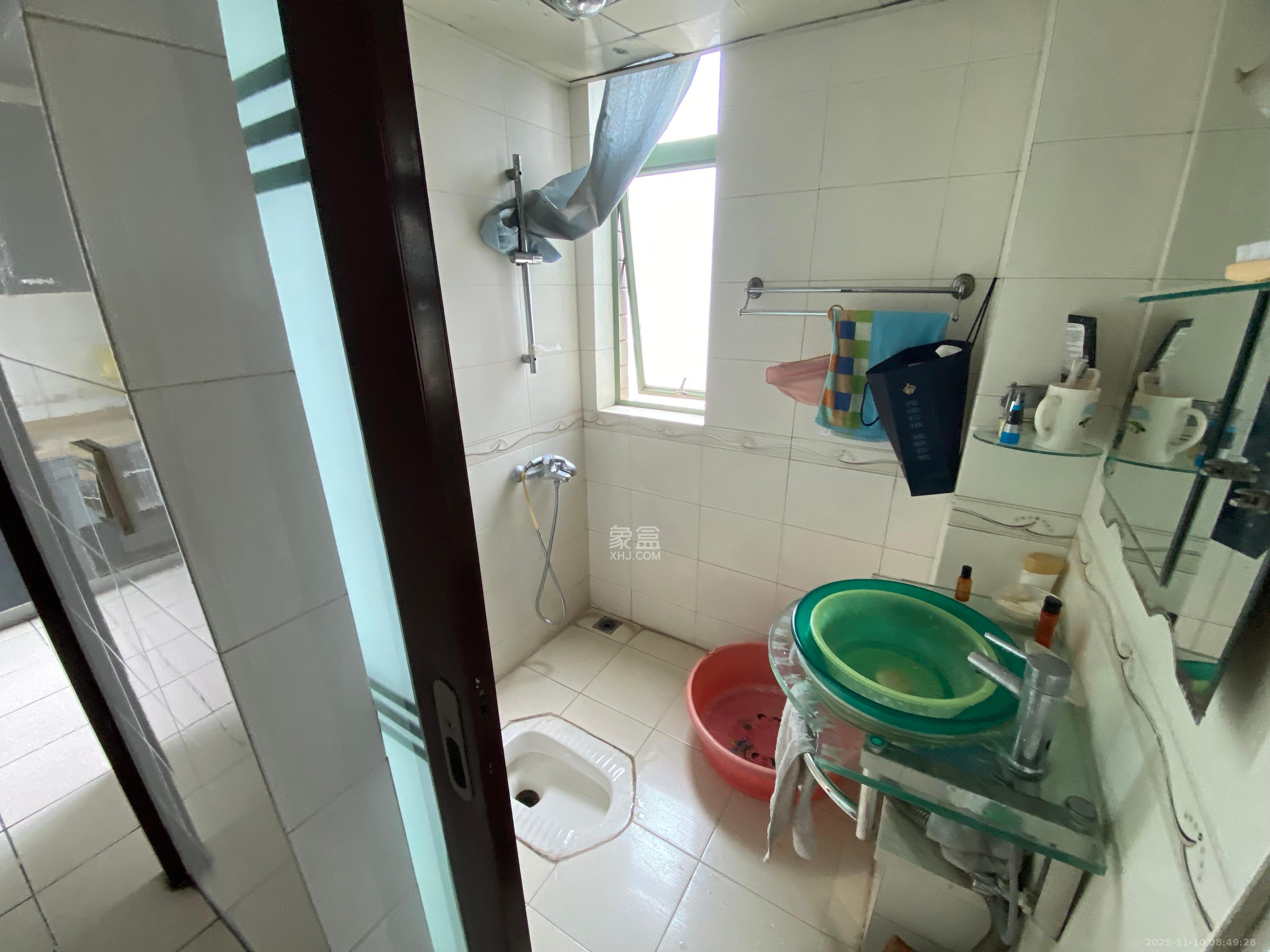 佳逸豪园  3室2厅1卫    3000.0元/月室内图