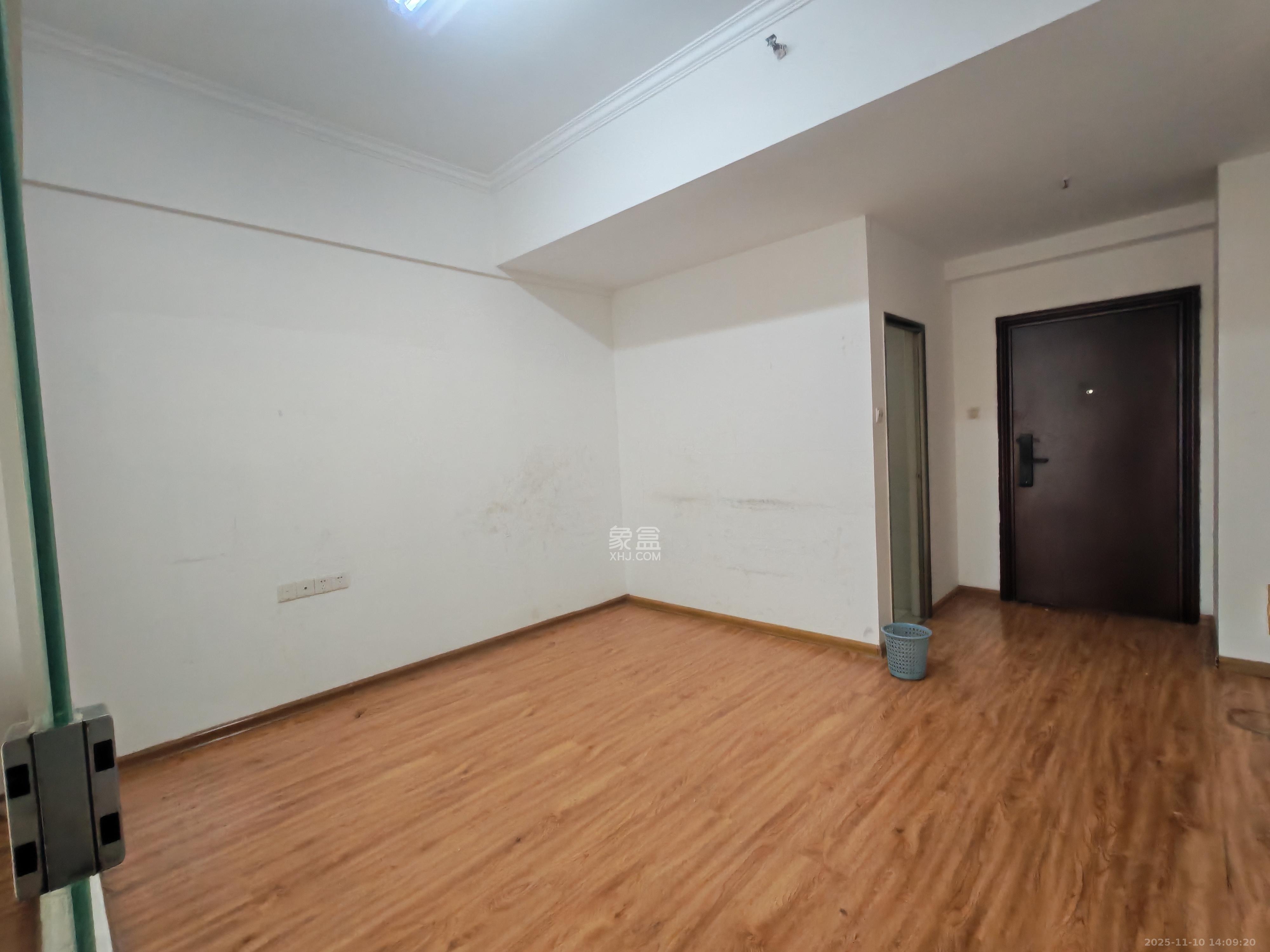 乐尚城  1室1厅1卫    1300.0元/月