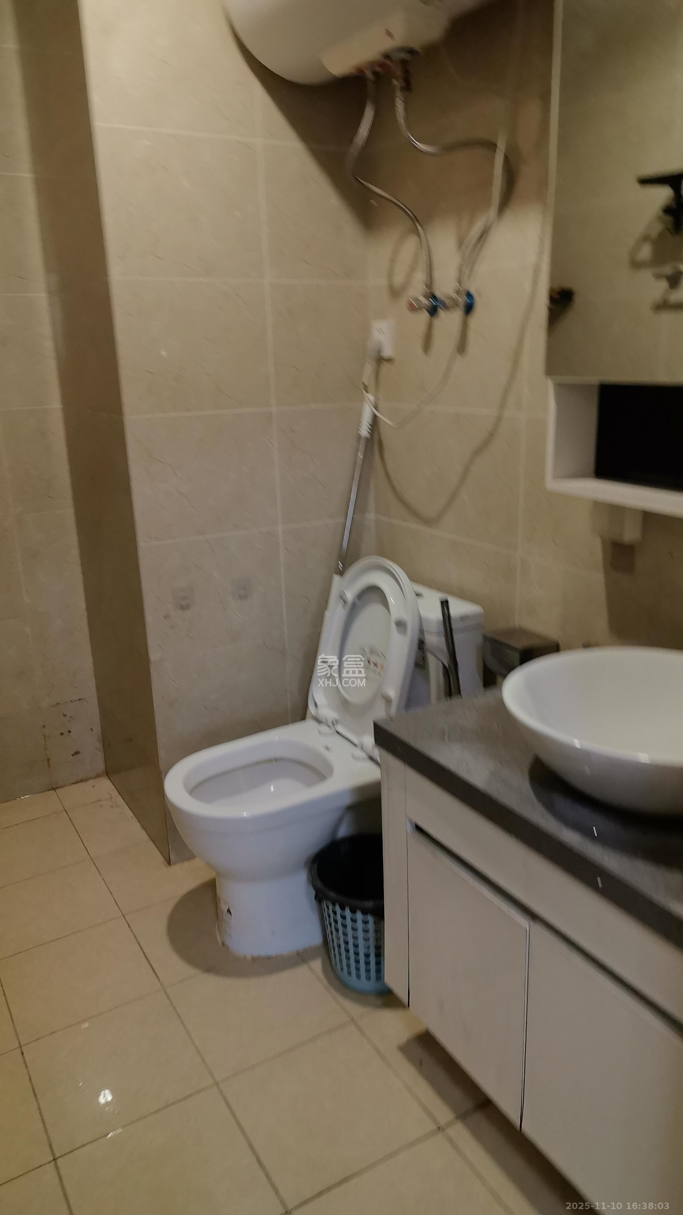 荣泰广场  1室1厅1卫    1300.0元/月室内图