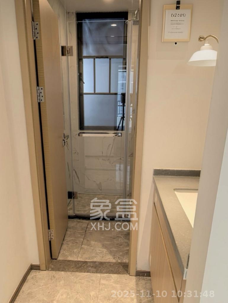 复地滨江金融中心  3室2厅2卫    4000.0元/月室内图