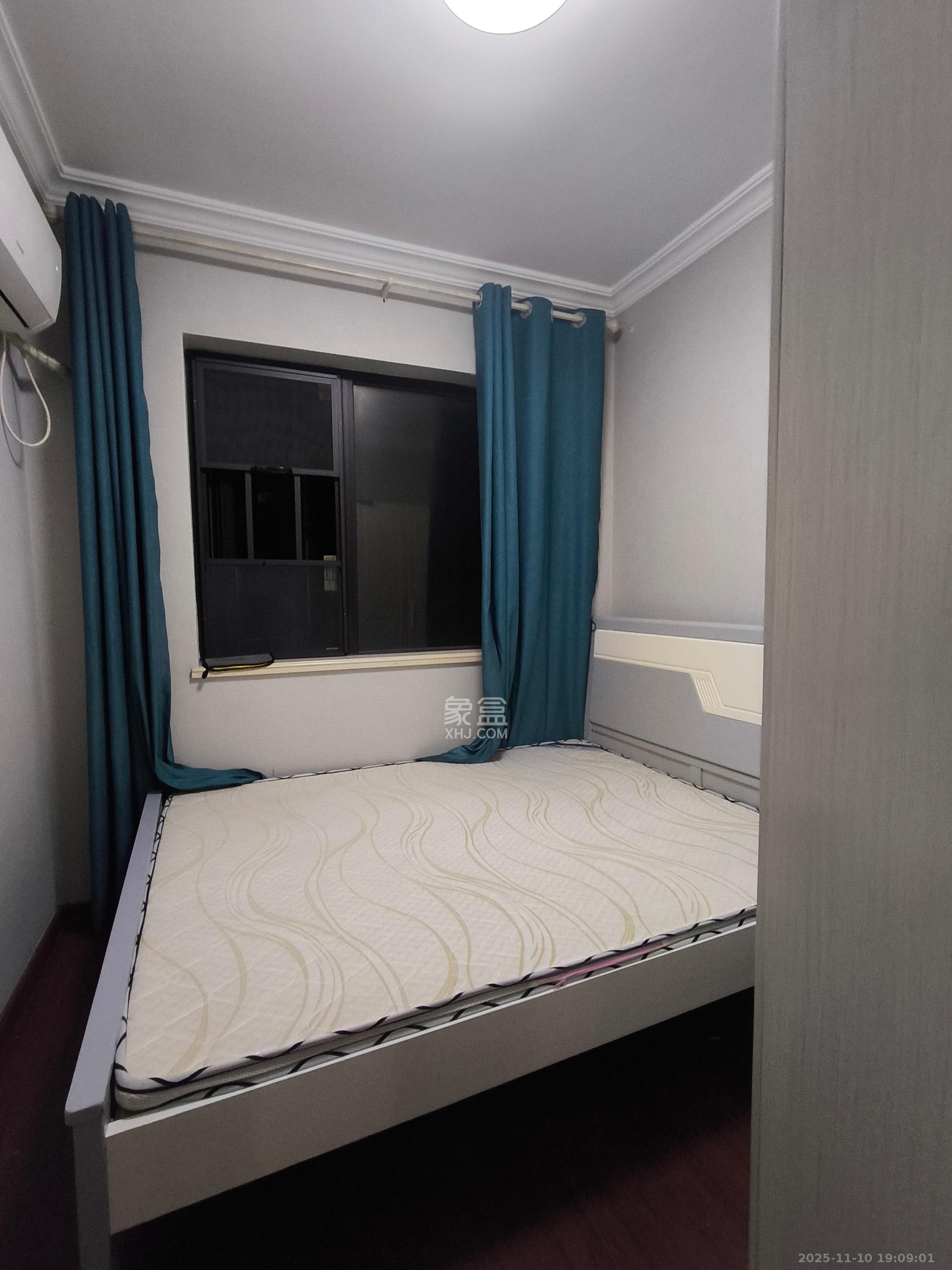 中海珑悦府  1室0厅0卫    3500.0元/月