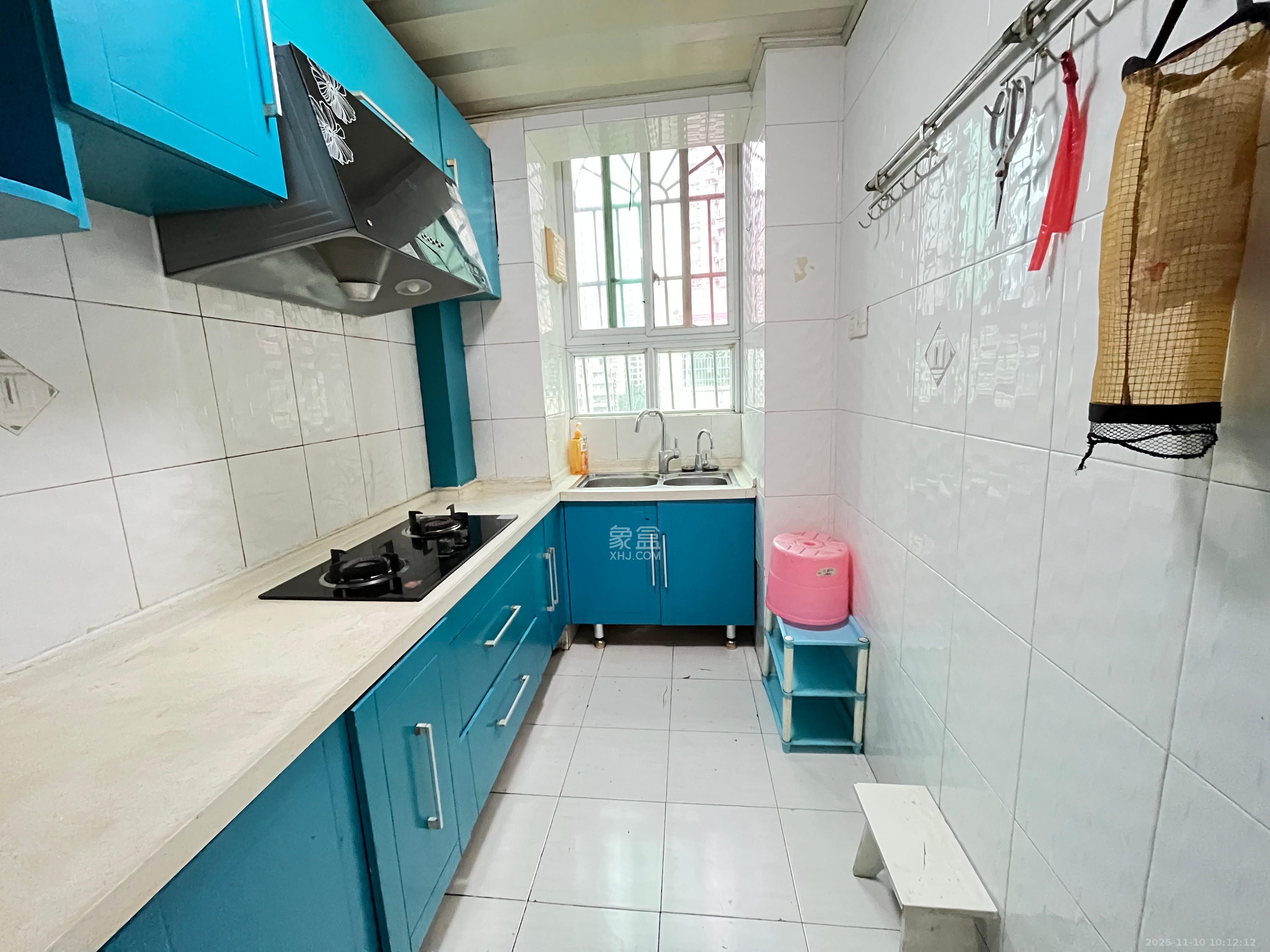 古汉城宿舍（同超集团控股公司）  3室2厅2卫    1800.0元/月室内图