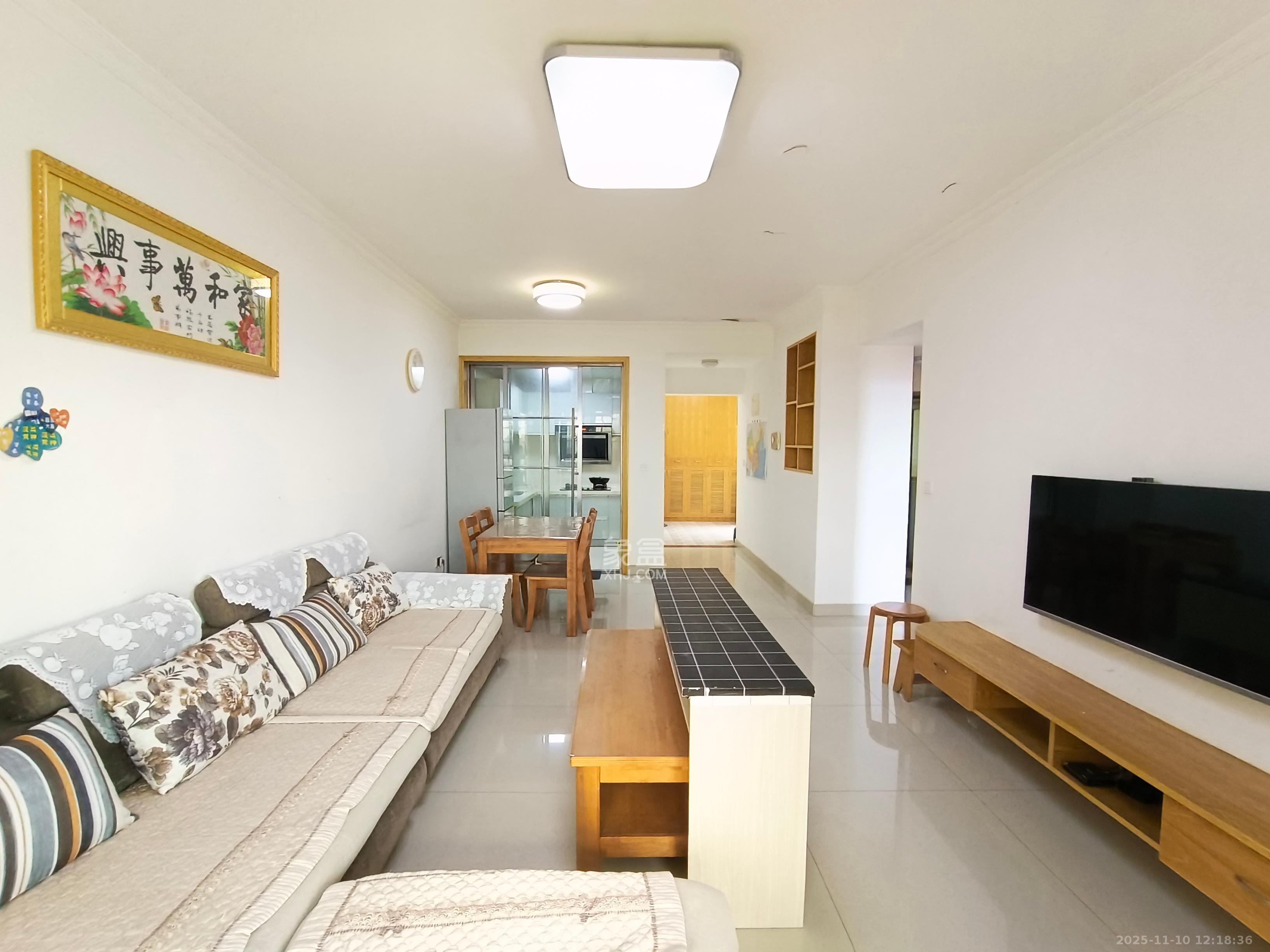 长房时代城  2室2厅1卫    2600.0元/月