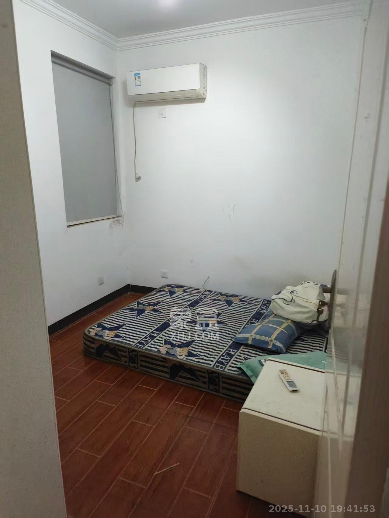 谷山乐园二期  1室2厅1卫    1700.0元/月室内图