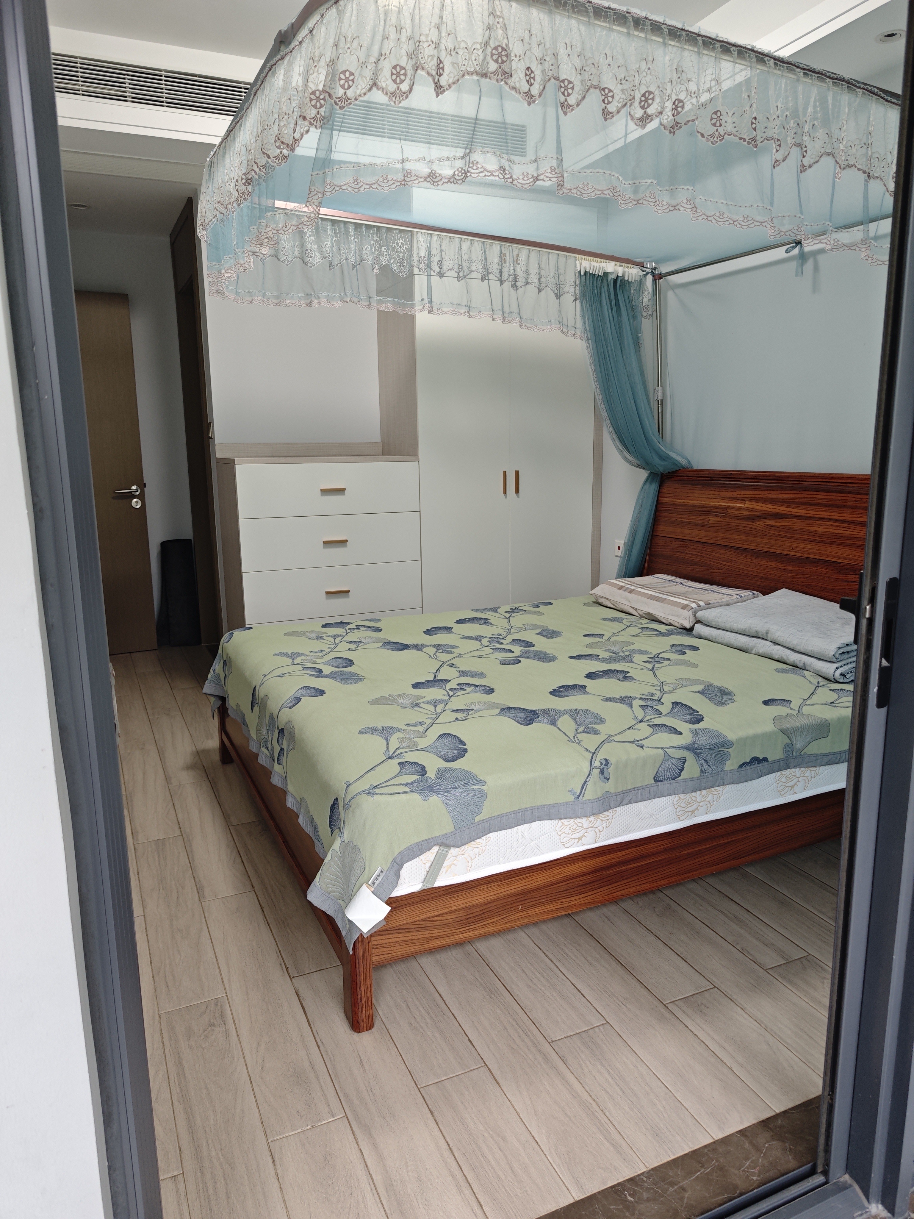 融创观澜湖公园壹号四期  1室0厅0卫    2300.0元/月室内图