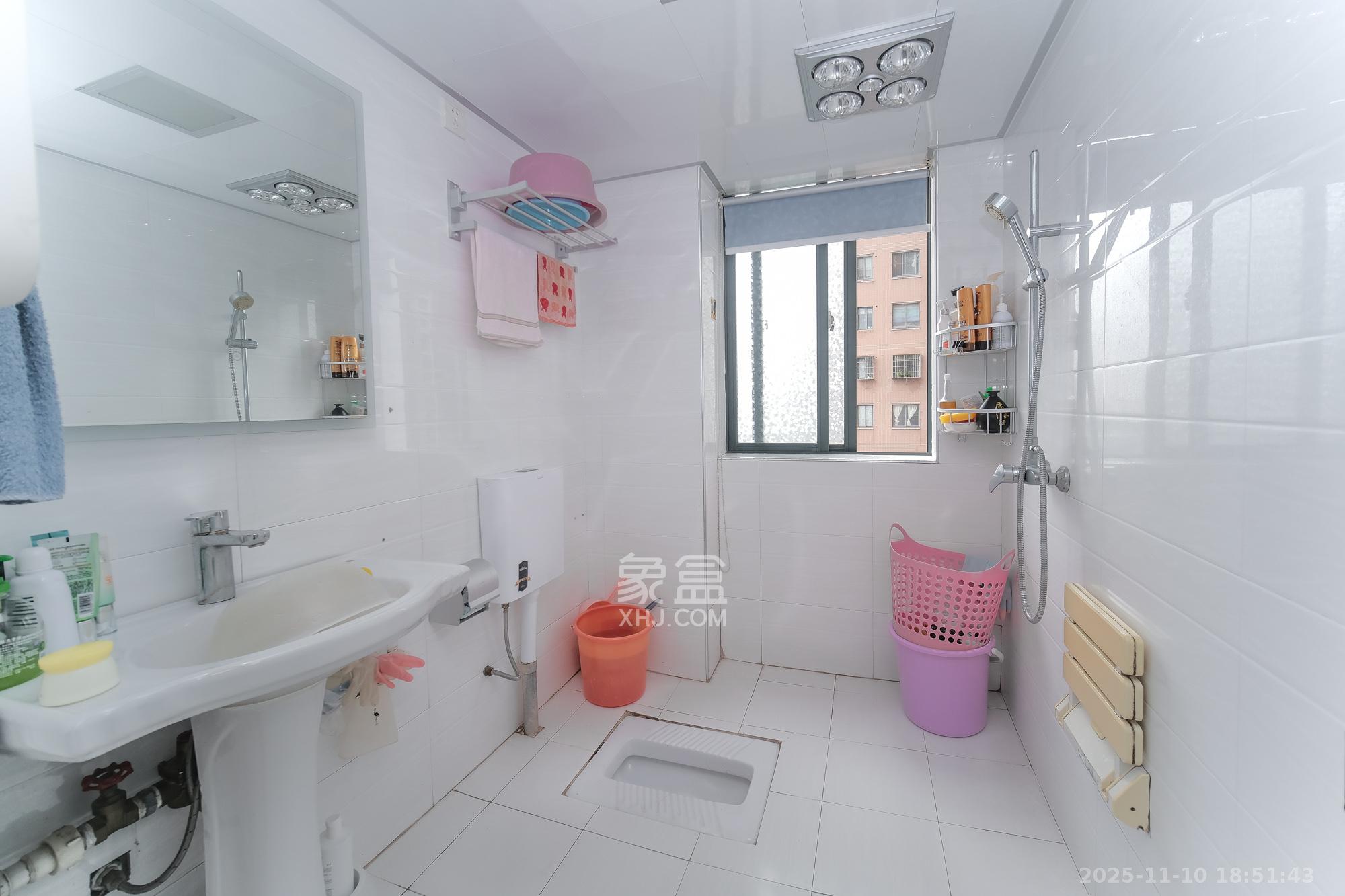 圆梦完美生活 2室2厅1卫 45.0万 圆梦完美生活 2室2厅1卫 45.0万卫生间