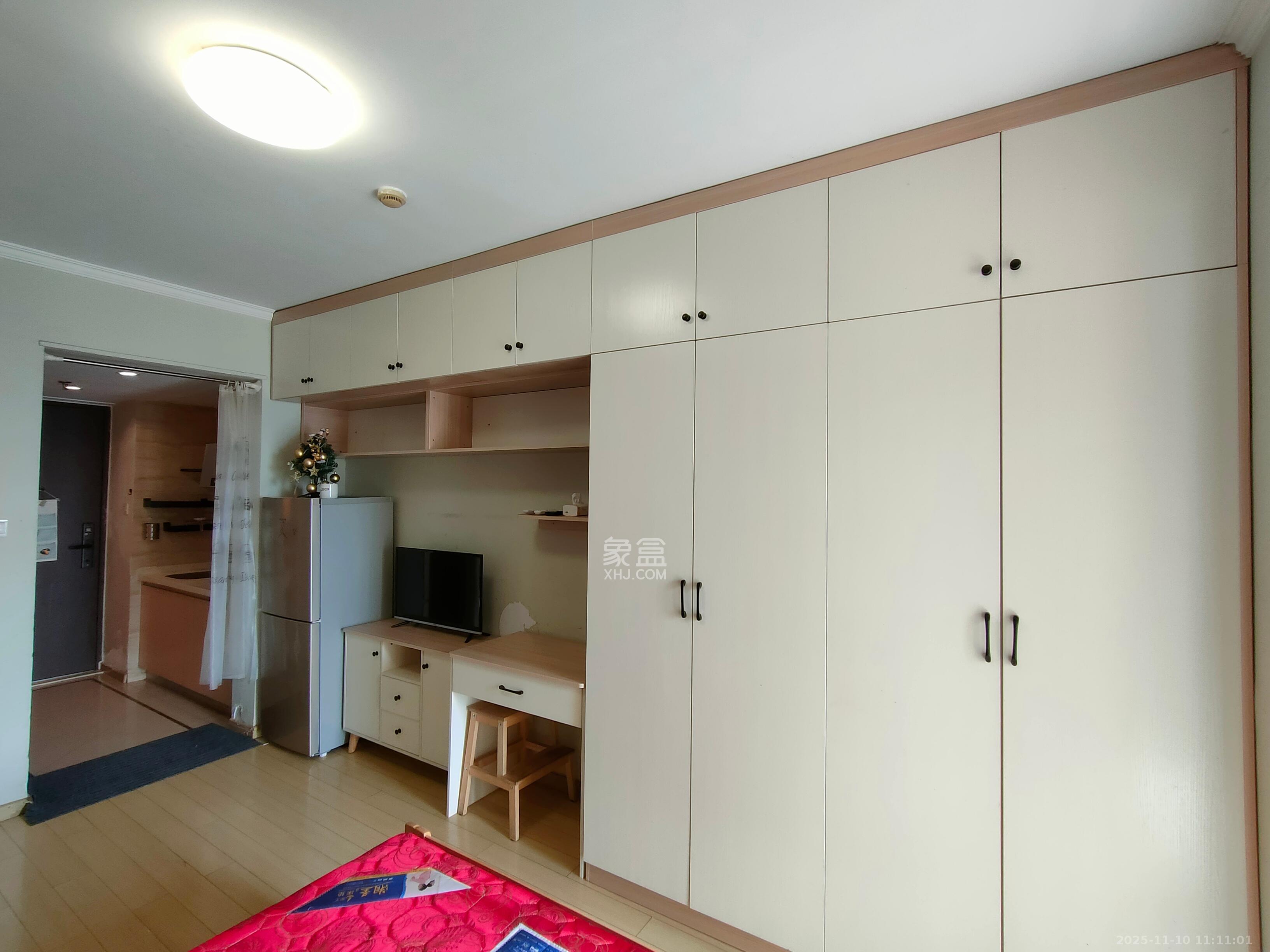 万科金域华府一期  1室1厅1卫    1400.0元/月室内图