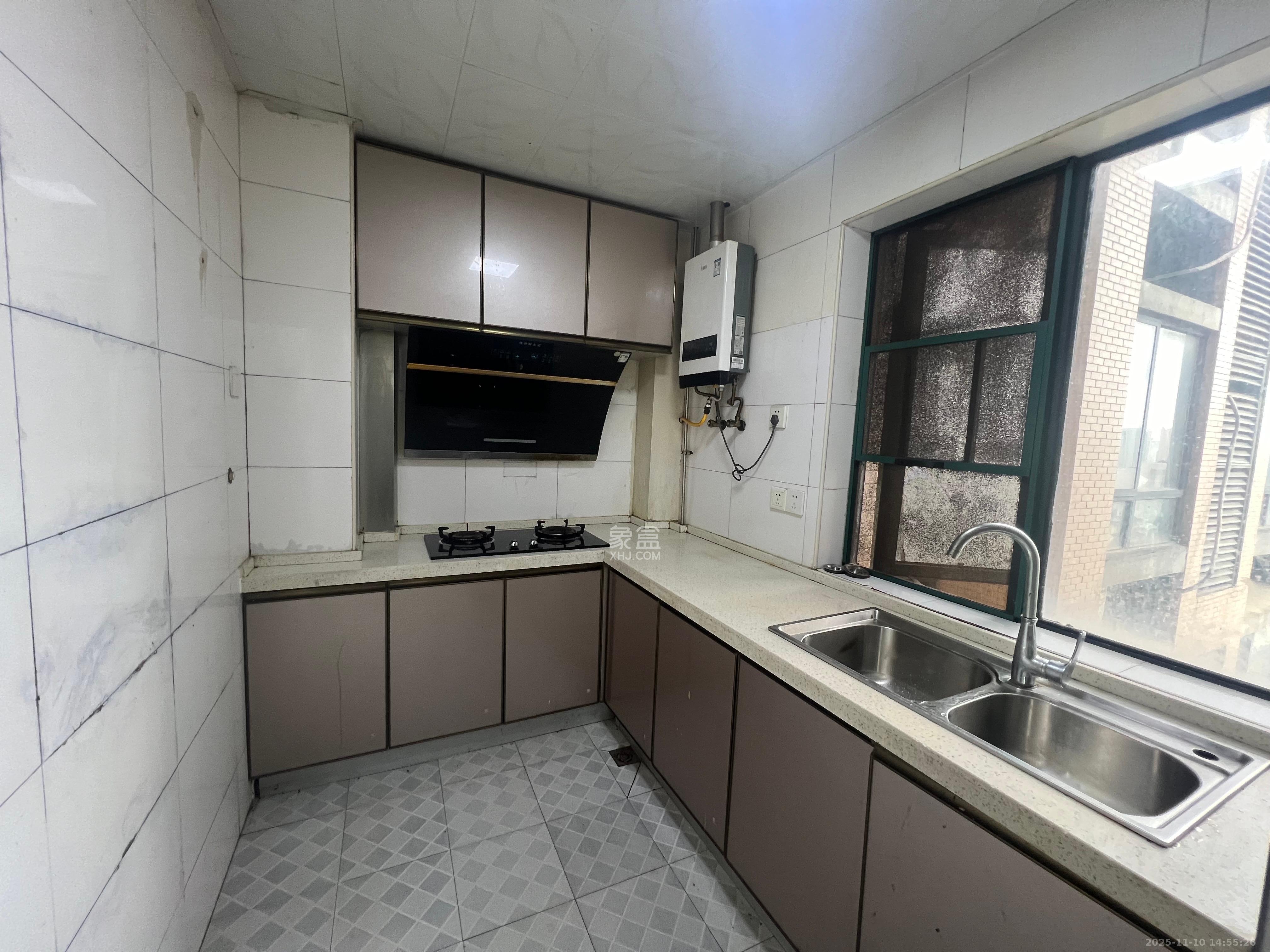 凯轩云顶  2室2厅1卫    2600.0元/月室内图