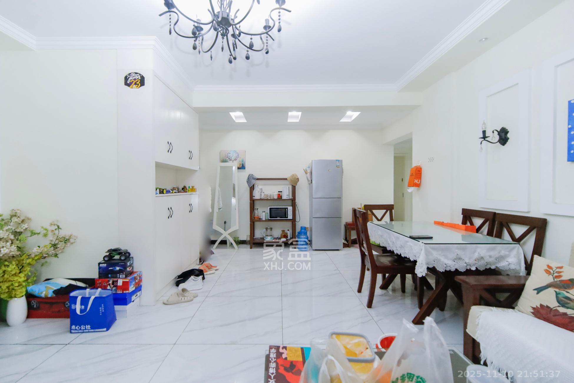 巢之恋  2室2厅1卫    65.0万客厅