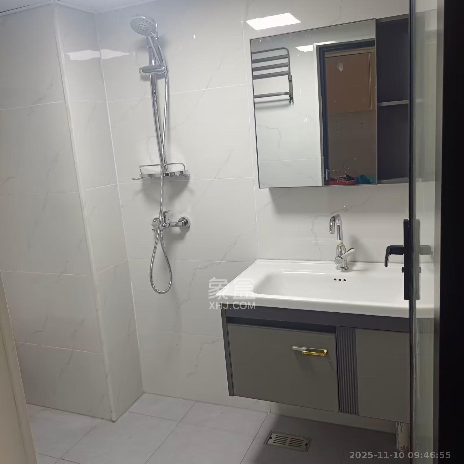 北辰时光里  2室2厅1卫    2000.0元/月室内图