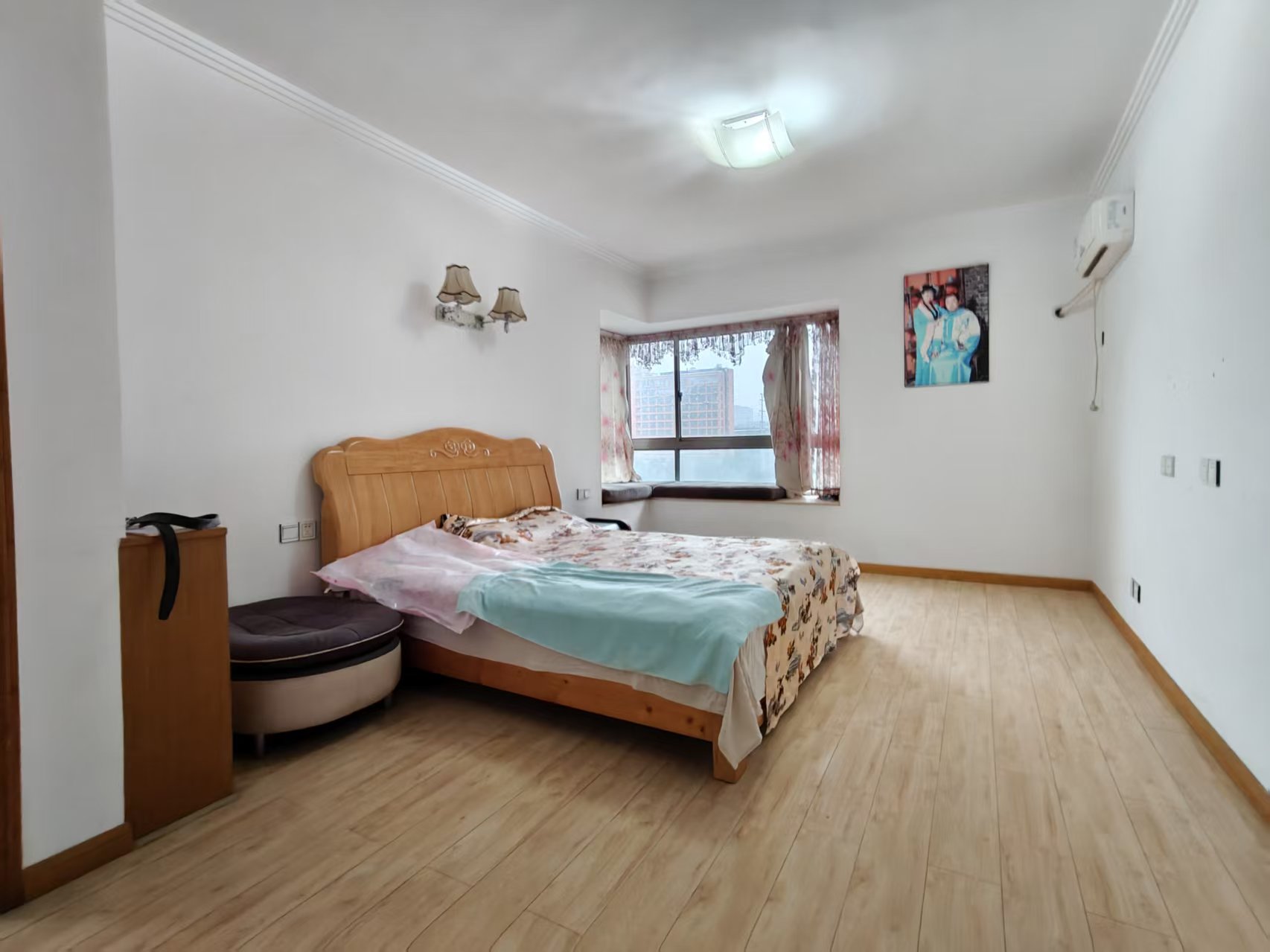 质量检测专家楼  4室2厅2卫    1700.0元/月室内图