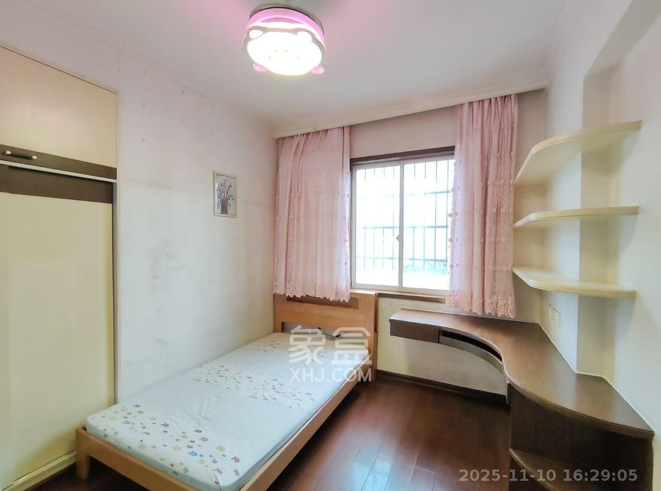 一心花苑 3室2厅2卫 3200.0元/月 一心花苑 3室2厅2卫 3200.0元/月室内图