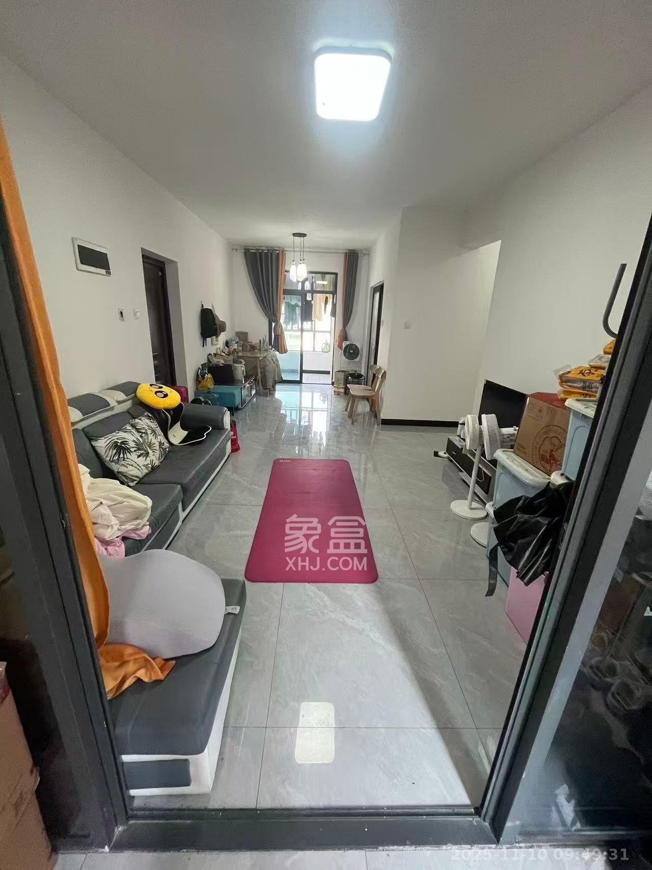 金鹰玖珑山  3室2厅1卫    2500.0元/月