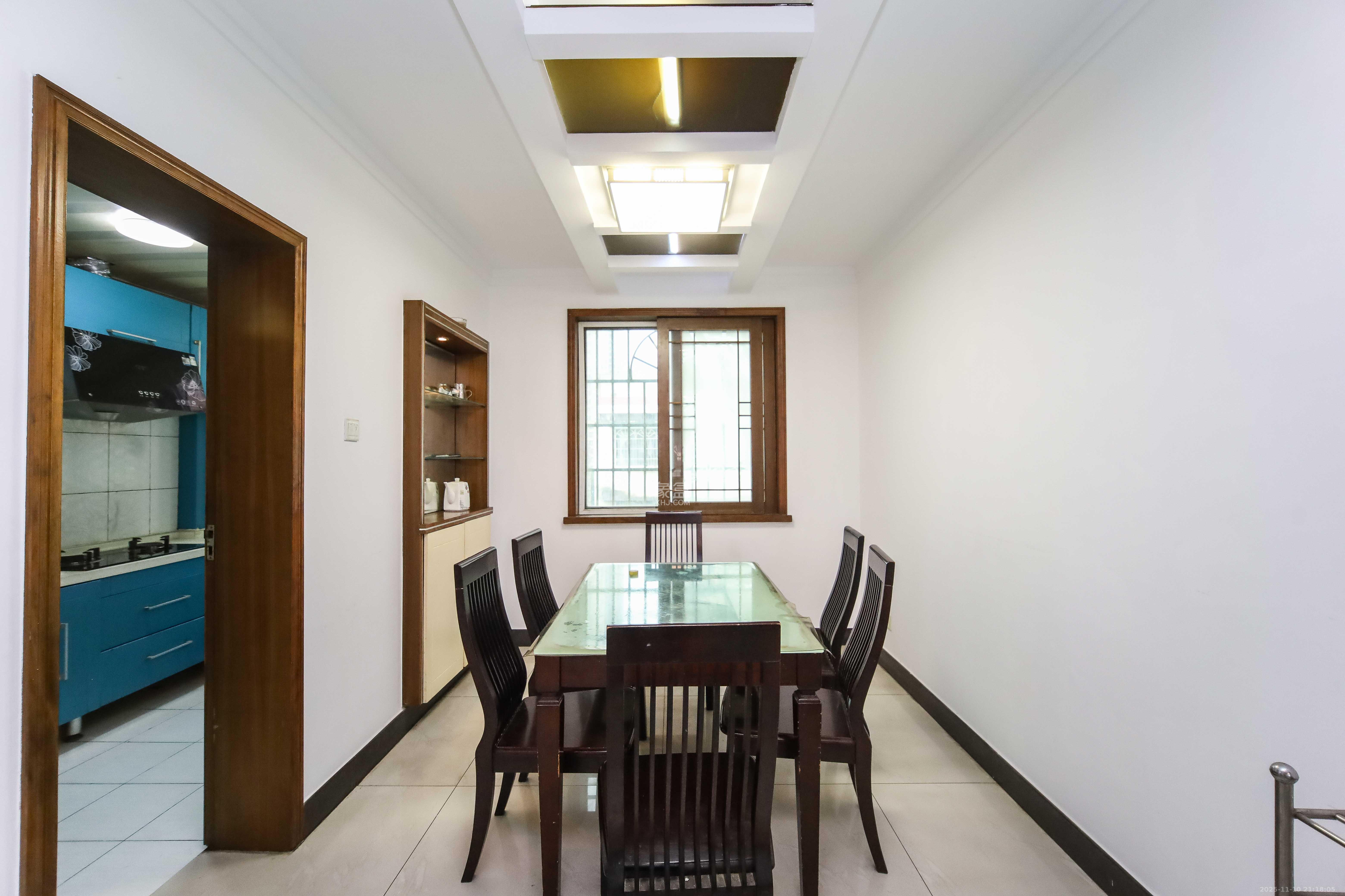 古汉城宿舍（同超集团控股公司）  3室2厅1卫    75.0万客厅