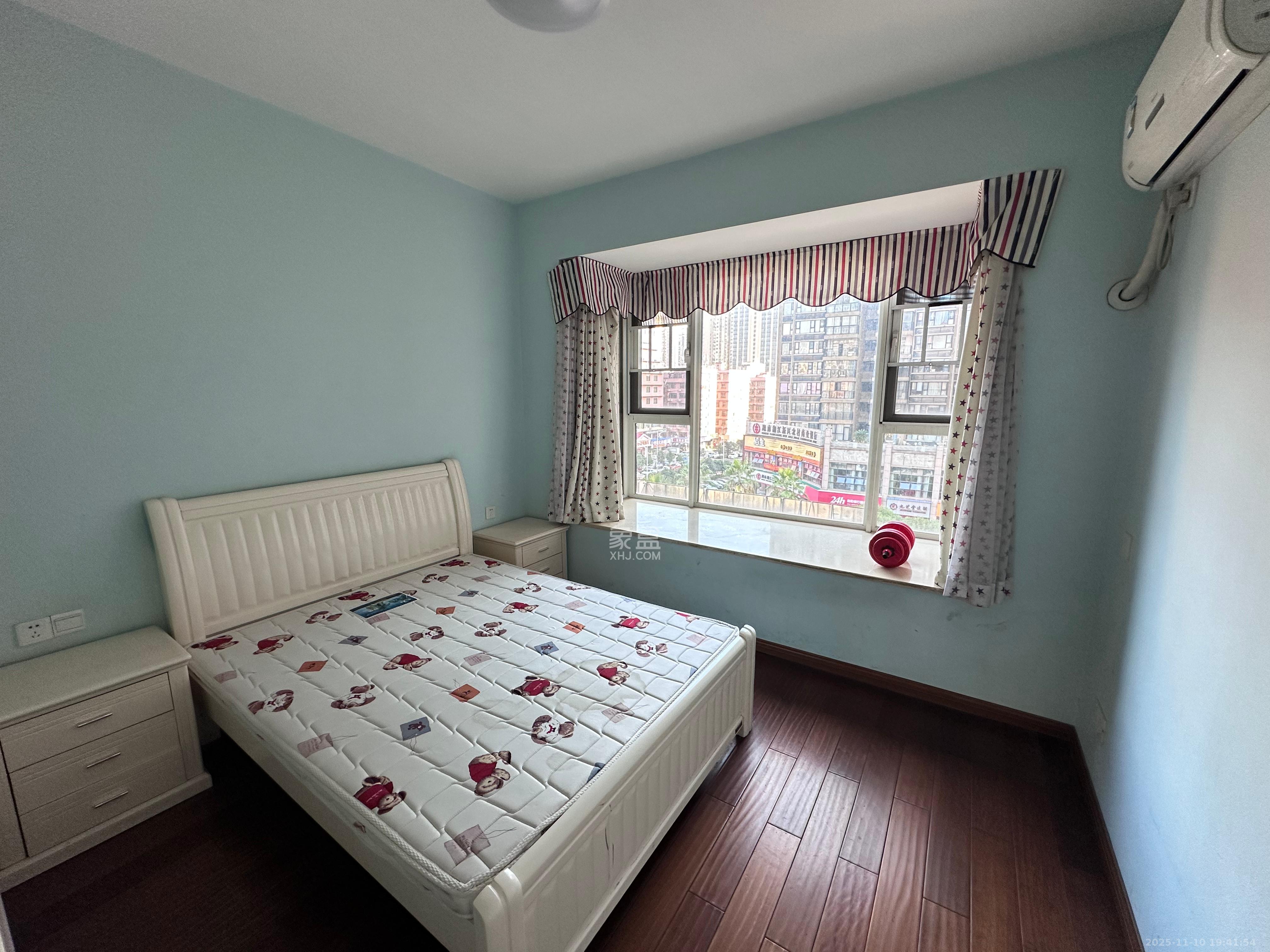 金鼎公园尚  2室2厅1卫    1900.0元/月室内图