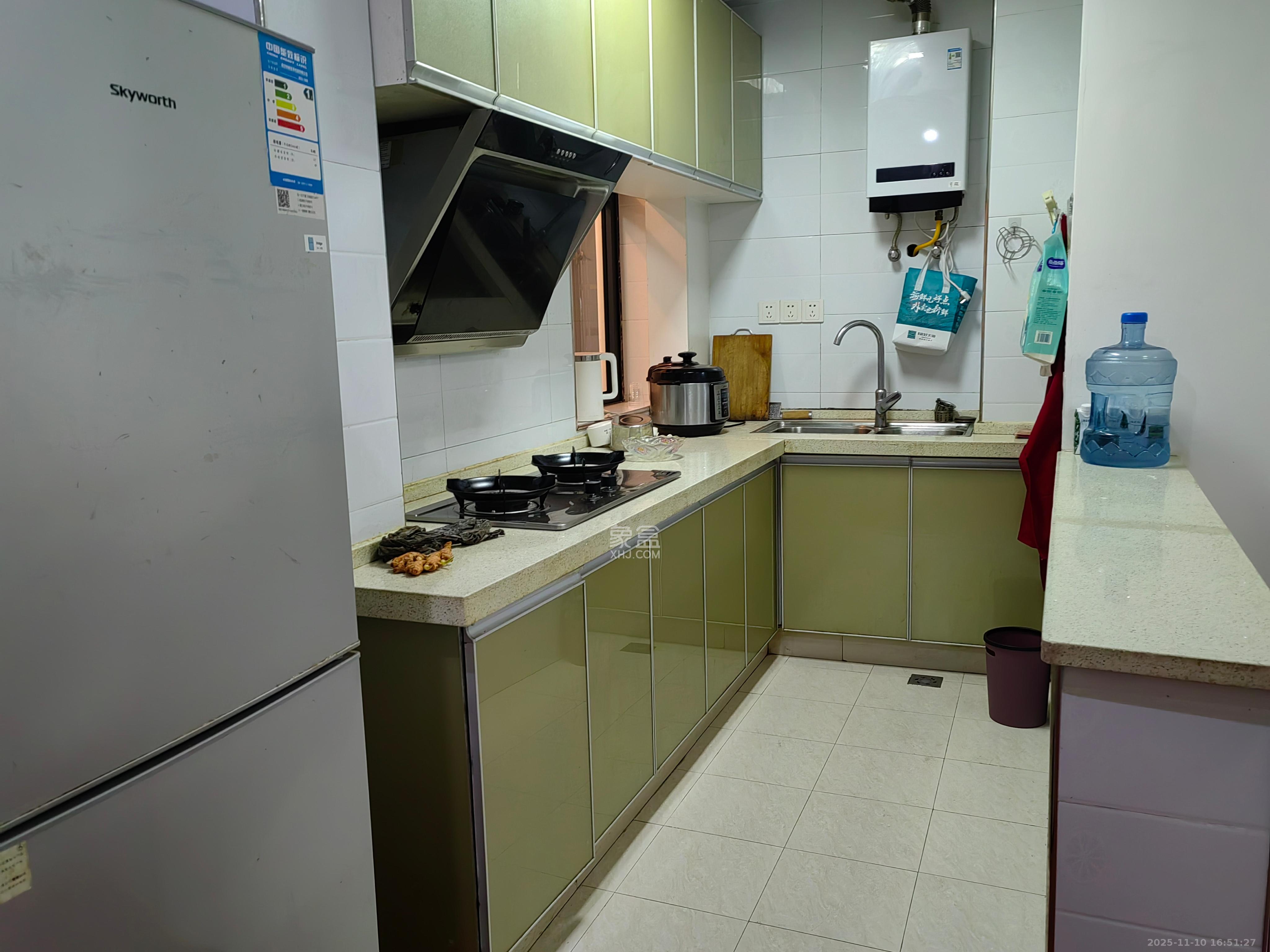 曙光领峰（曙光家园）  3室1厅1卫    2500.0元/月室内图