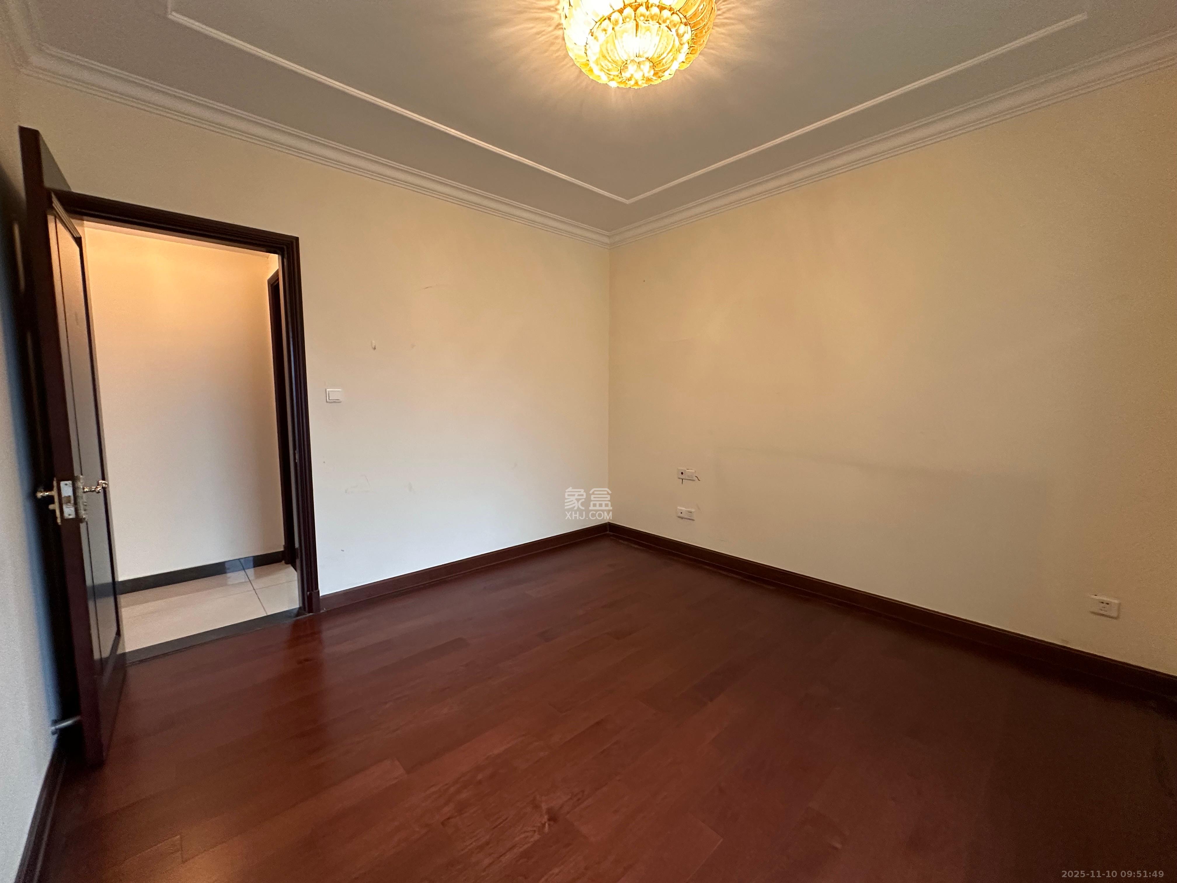 恒大雅苑 3室2厅2卫 1800.0元/月 恒大雅苑 3室2厅2卫 1800.0元/月室内图