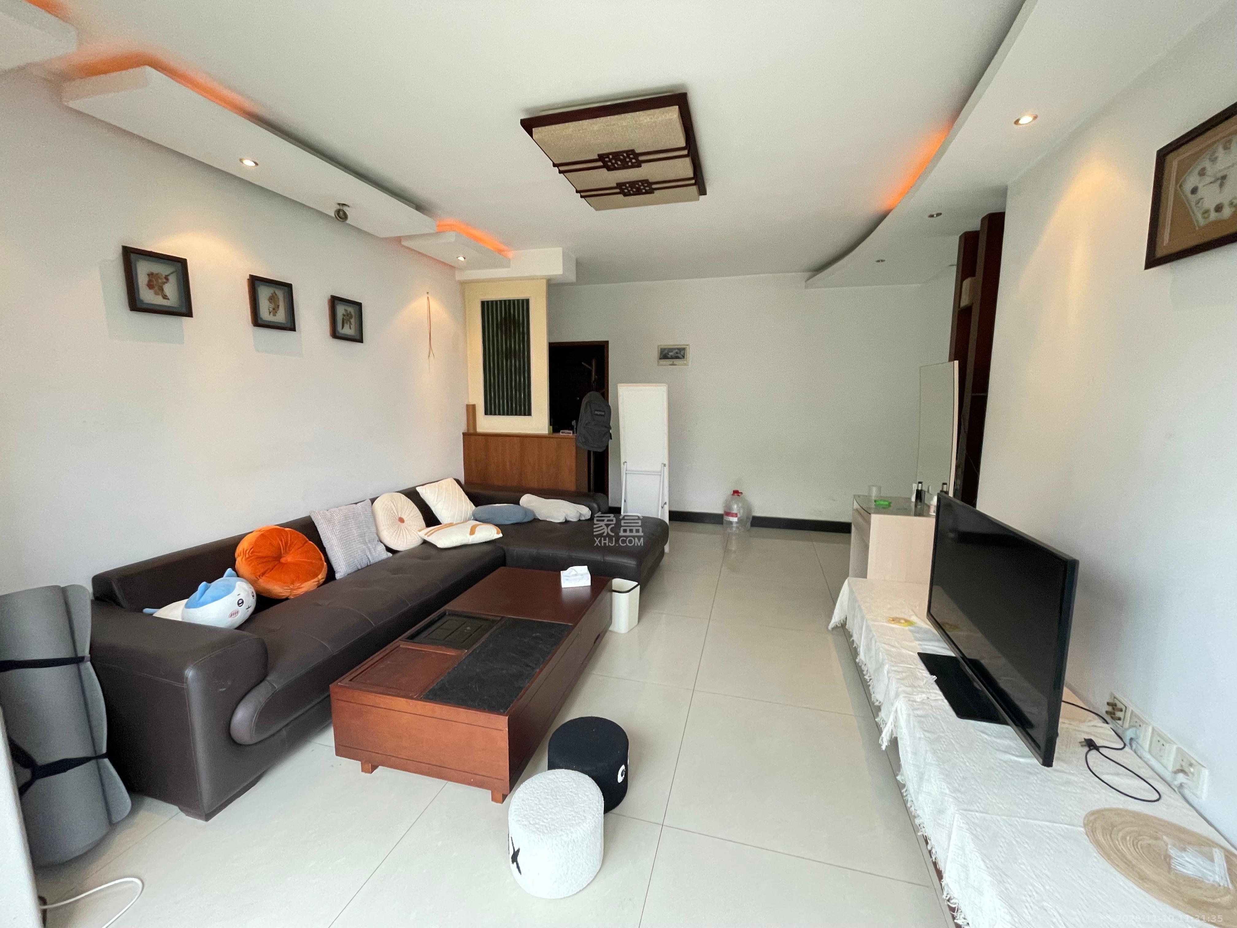 新星小区 3室2厅1卫 1800.0元/月 新星小区 3室2厅1卫 1800.0元/月室内图