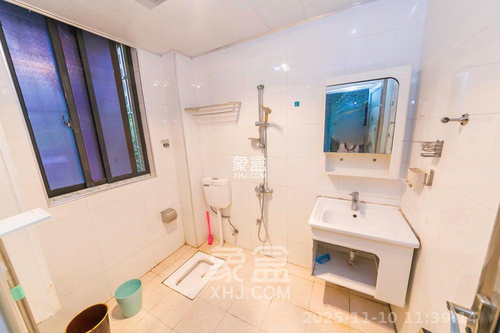 康斯丹郡（融程领秀佳园）  3室2厅1卫    1800.0元/月室内图