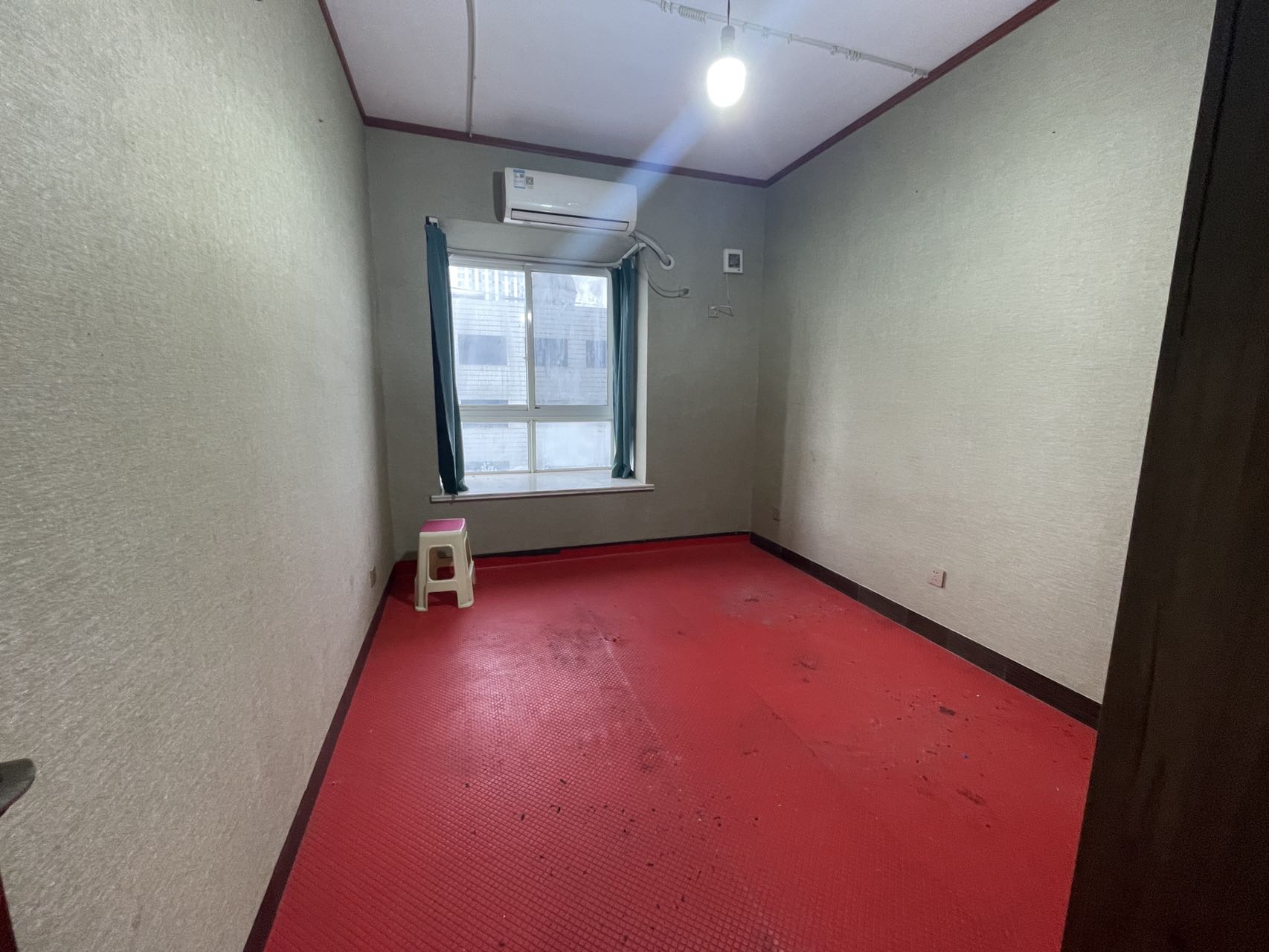 耀华锦园  4室2厅2卫    58.0万室内图