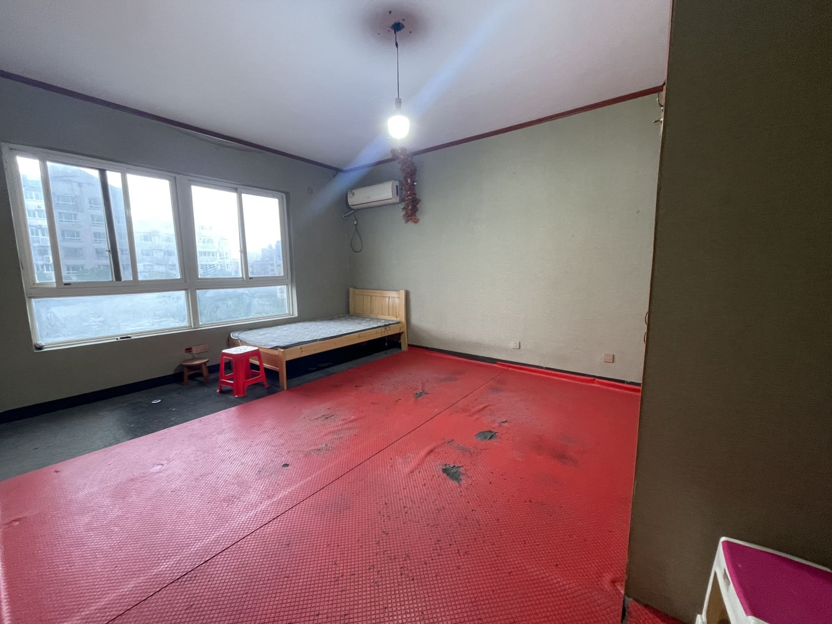 耀华锦园  4室2厅2卫    58.0万室内图